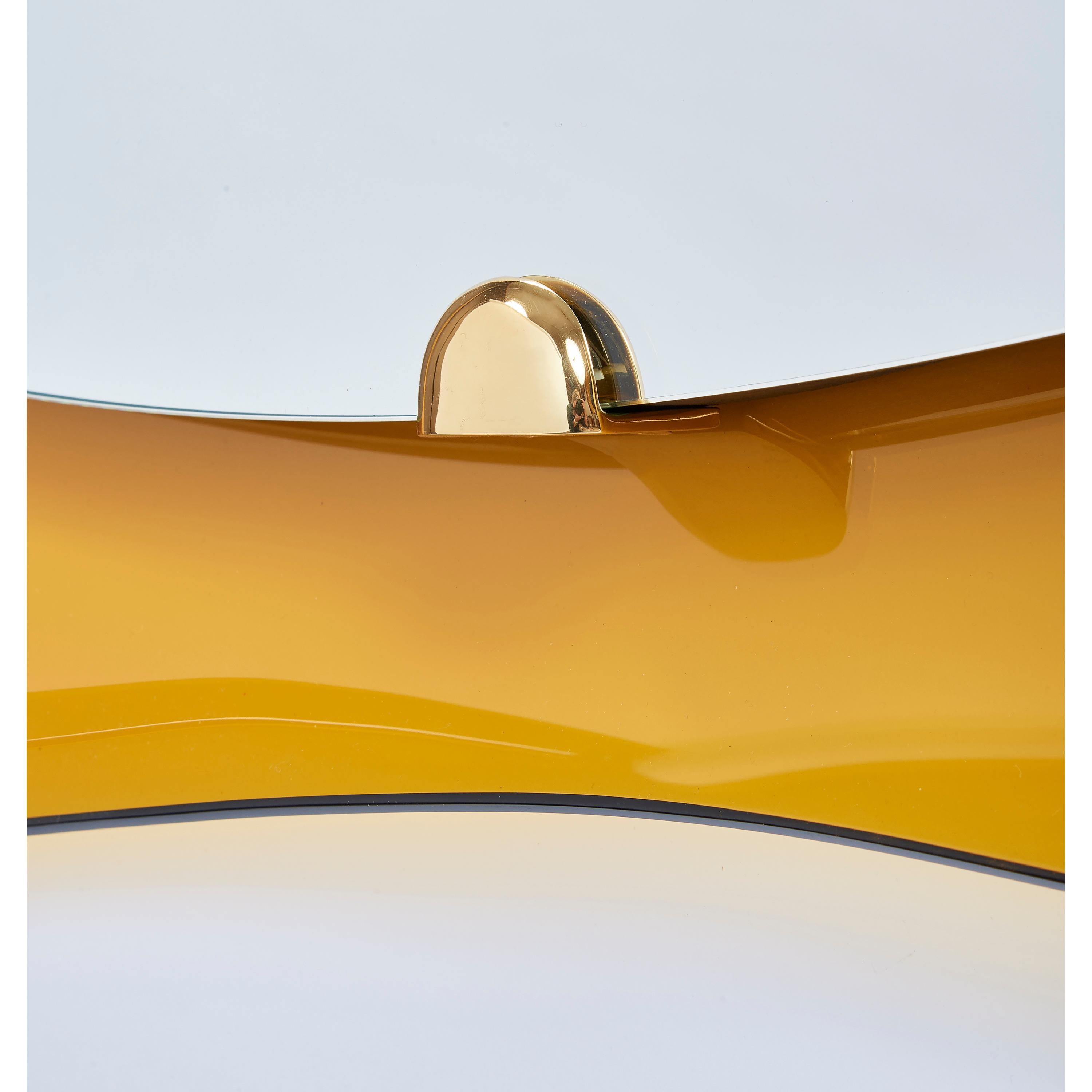Verre Miroir en verre ambré jaune, Italie, années 1960 en vente