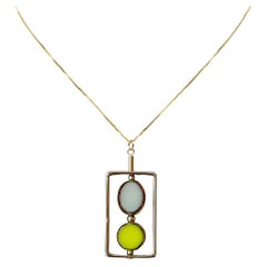 Collier pendentif Bauhaus vintage en verre jaune et beige plaqué or 18 carats