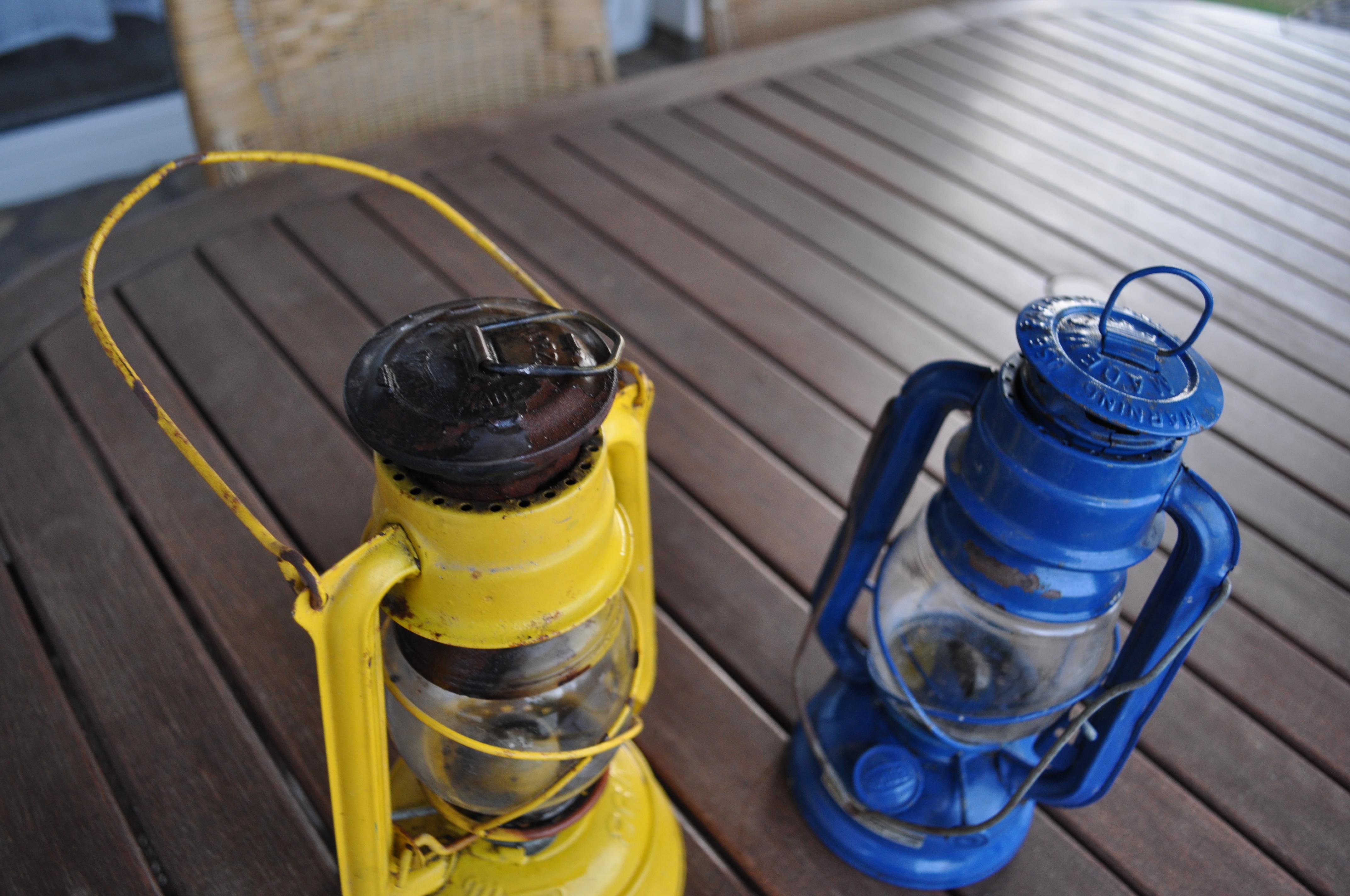 Rustic Yellow and Blue Oil Lamp , Vintage Kerosene Lantern For Sale