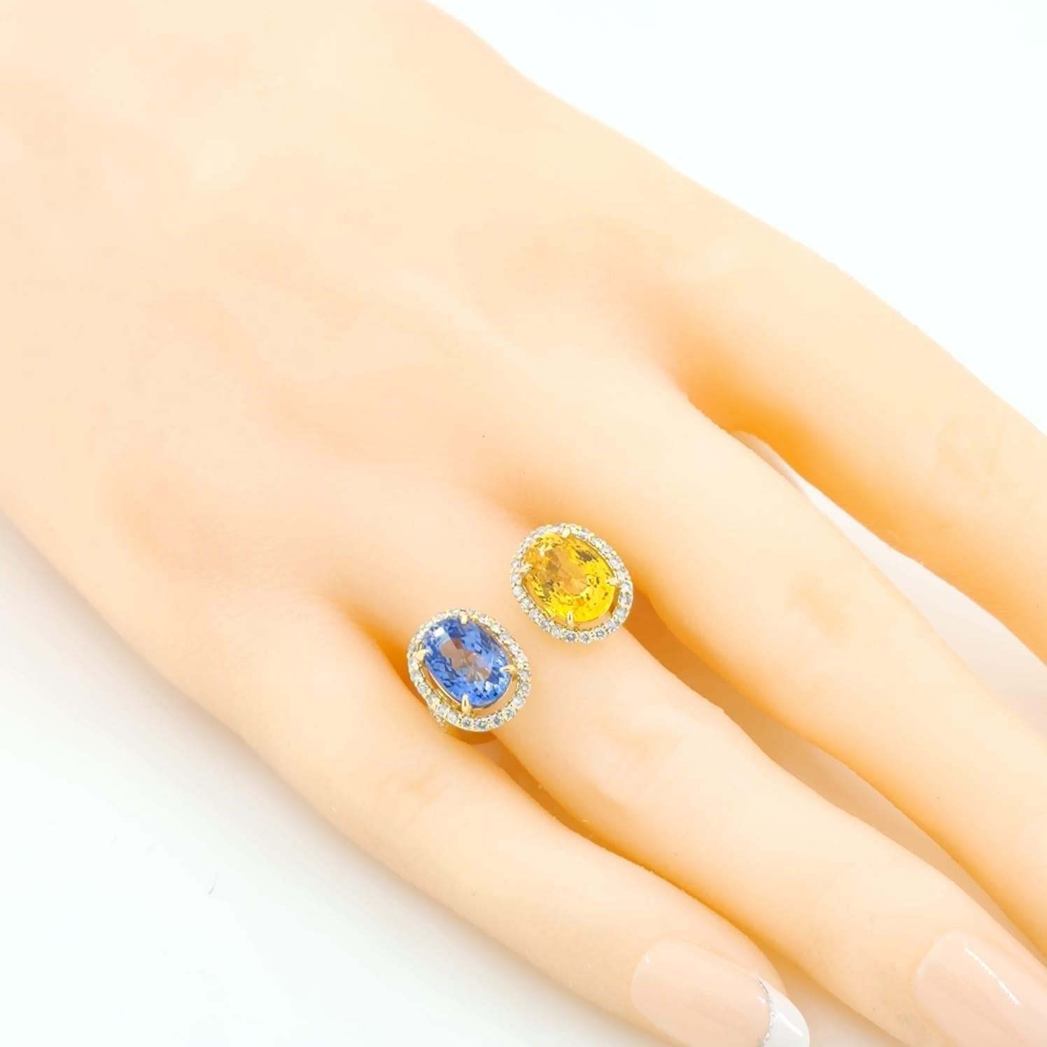 Yellow and Blue Sapphire Toi Et Moi Ring in 18 Karat Yellow Gold For Sale 1