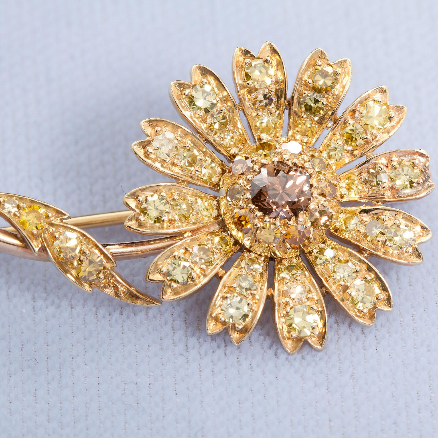 Yellow and Champagne Diamond Daisy Flower Brooch In Excellent Condition In Lakewood, NJ