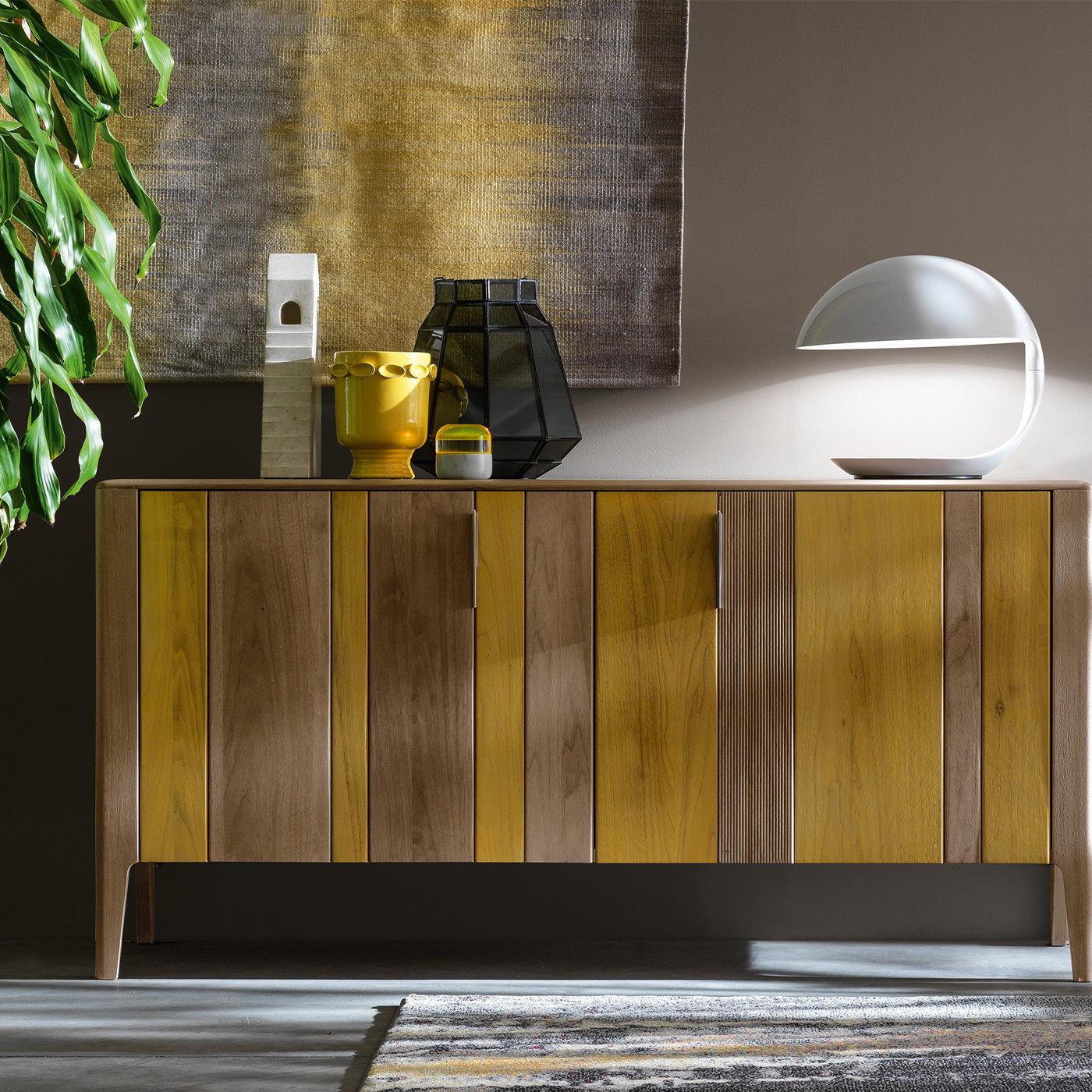 Credenza Domino in giallo e olmo di Modesign In condizioni Nuovo in vendita a Milan, IT