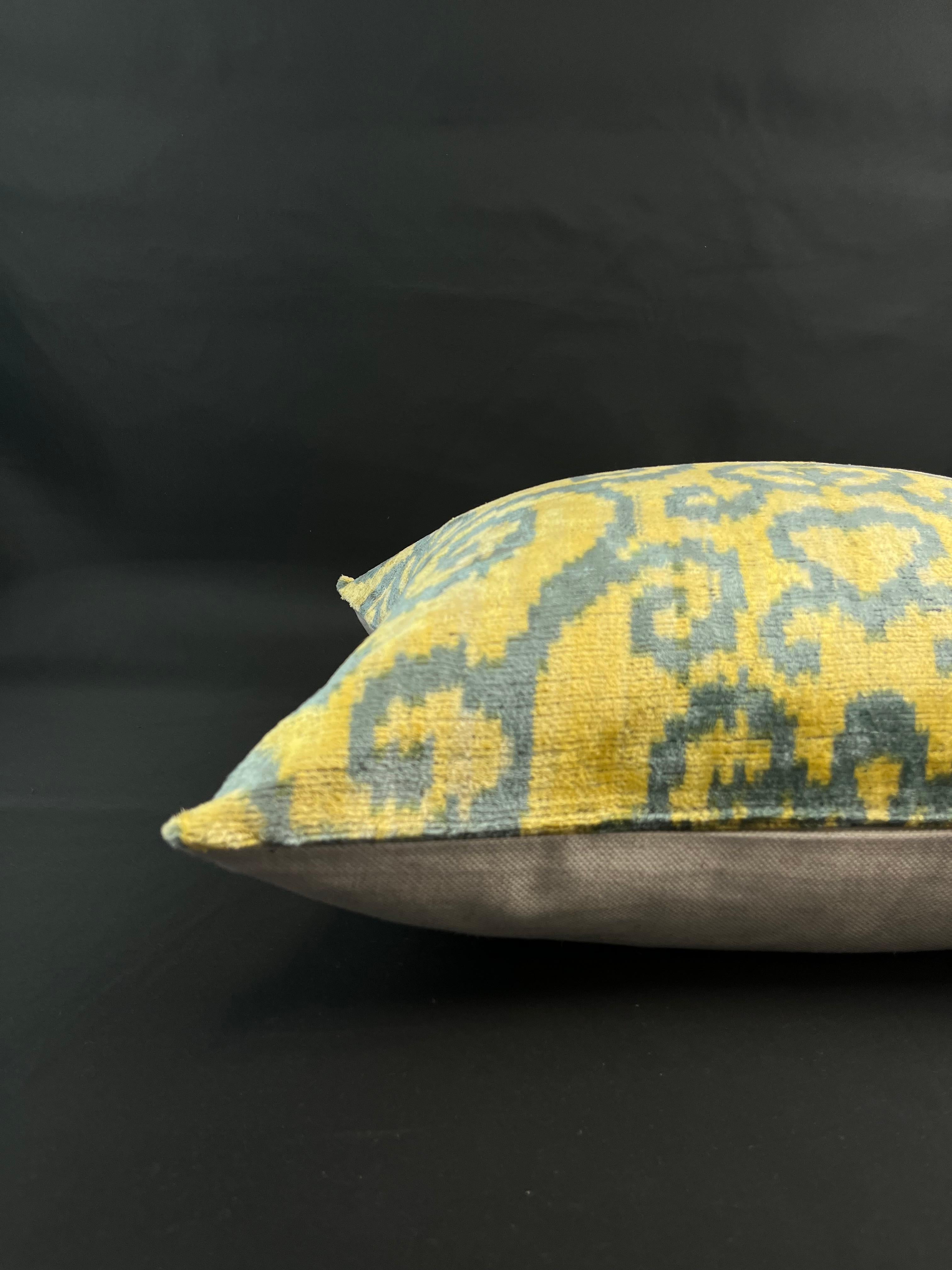 Turkish Yellow and Gray Design Velvet Silk Ikat Pillow Cover For Sale