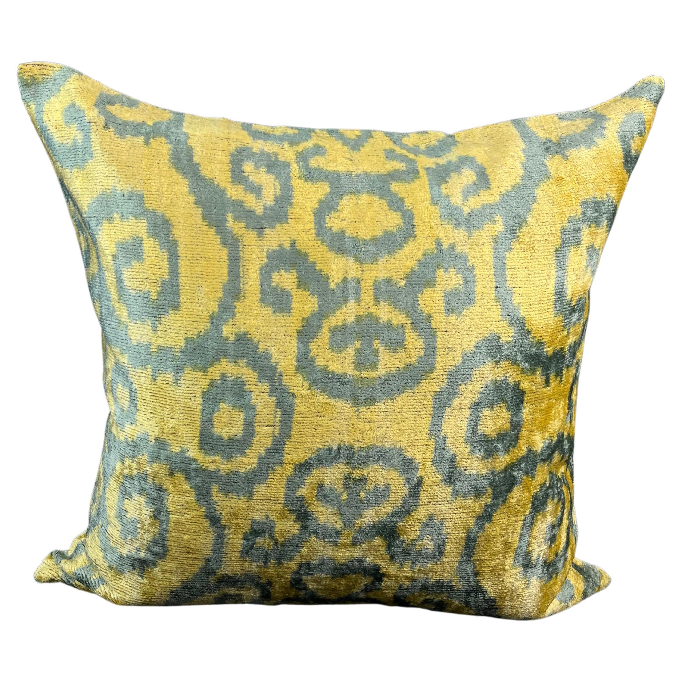 Yellow and Gray Design Velvet Silk Ikat Pillow Cover For Sale