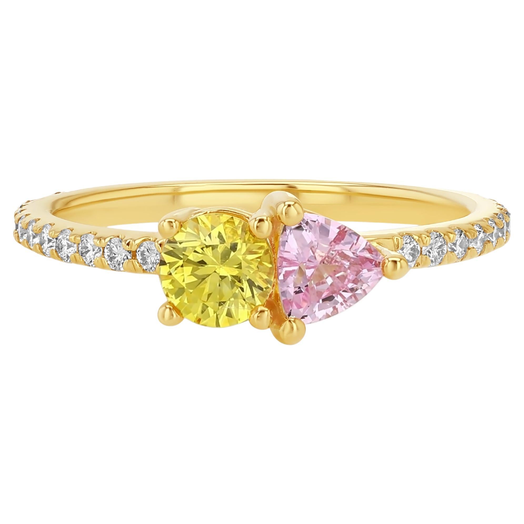 Anello con zaffiro giallo e rosa in vendita