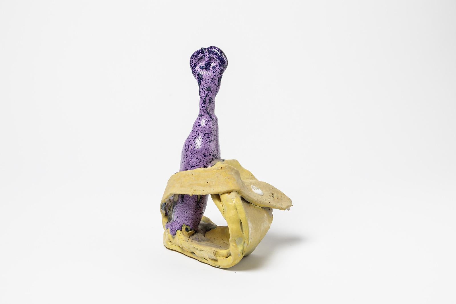 Moderne Sculpture en céramique Asbtract jaune et violet de Patrick Crulis Art français en vente