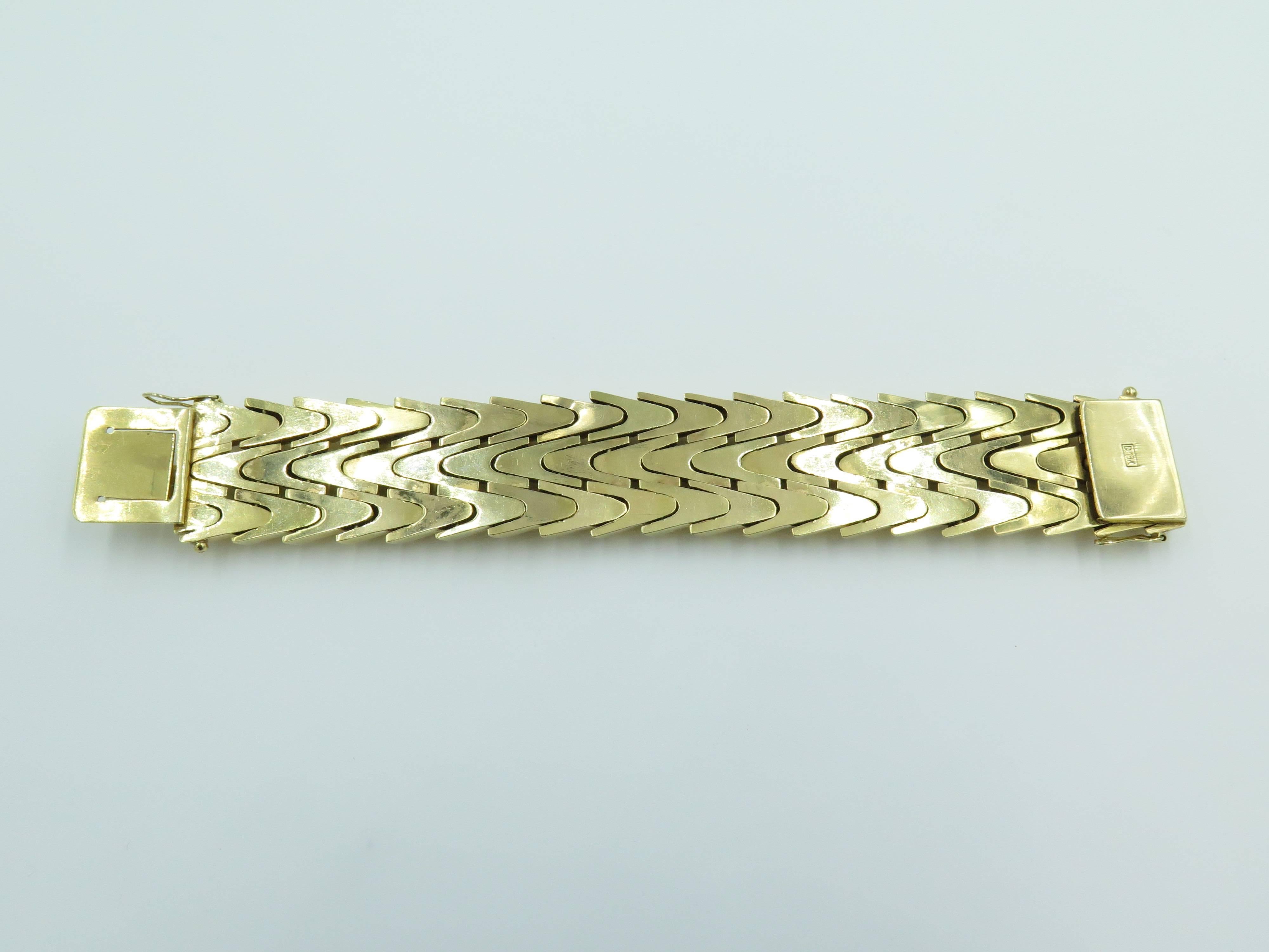 Yellow and Rose Gold Bracelet In Excellent Condition In New York, NY