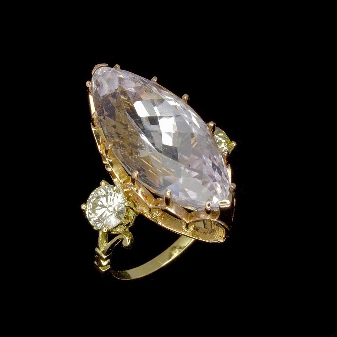 Women's Irrevocable Obsession Ring in 18kt Yellow & Rose Gold with Morganite & Diamonds For Sale