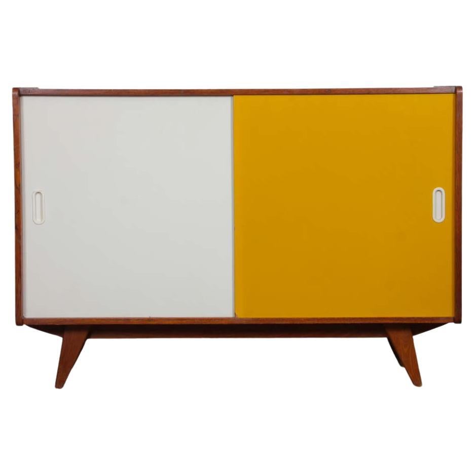 Cassapanca gialla e bianca di Jiri Jiroutek, modello U-452, circa 1960 in vendita