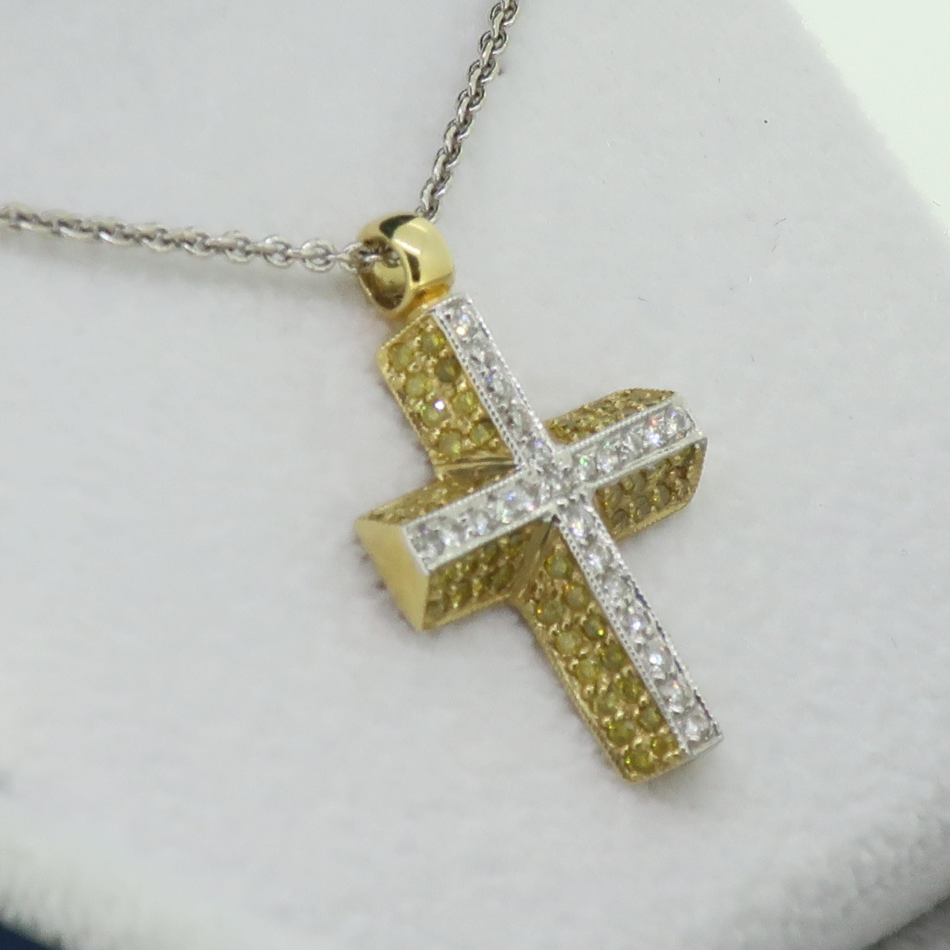 Yellow and White Diamond Cross Pendant 18 Karat Yellow and White Gold In New Condition For Sale In East Grinstead, GB