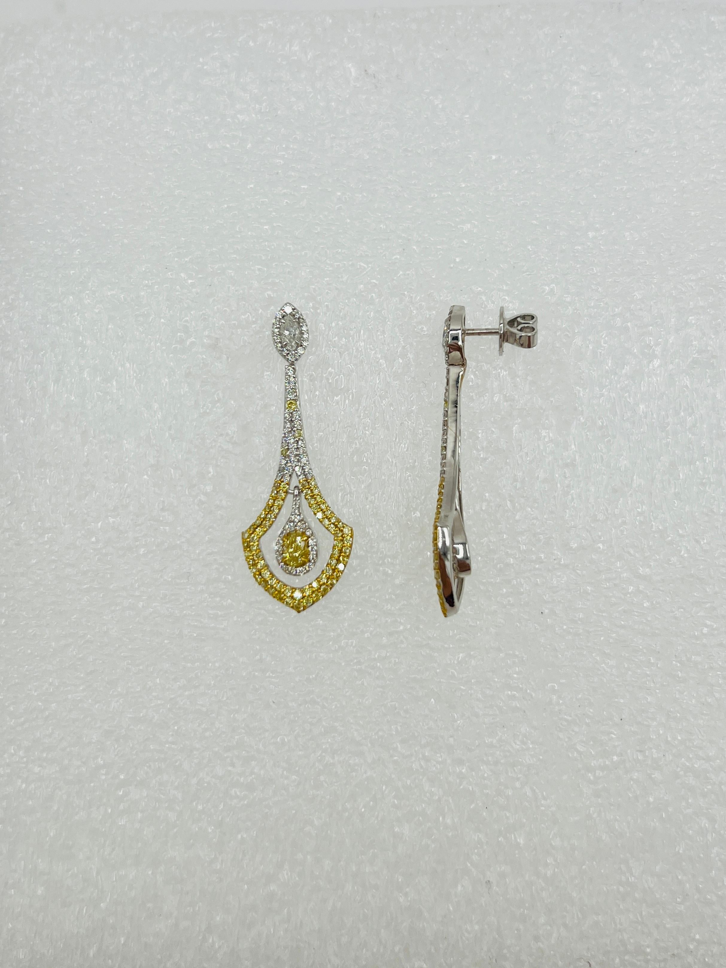 Yellow and White Diamond Dangle Earrings in 18k White Gold For Sale 1