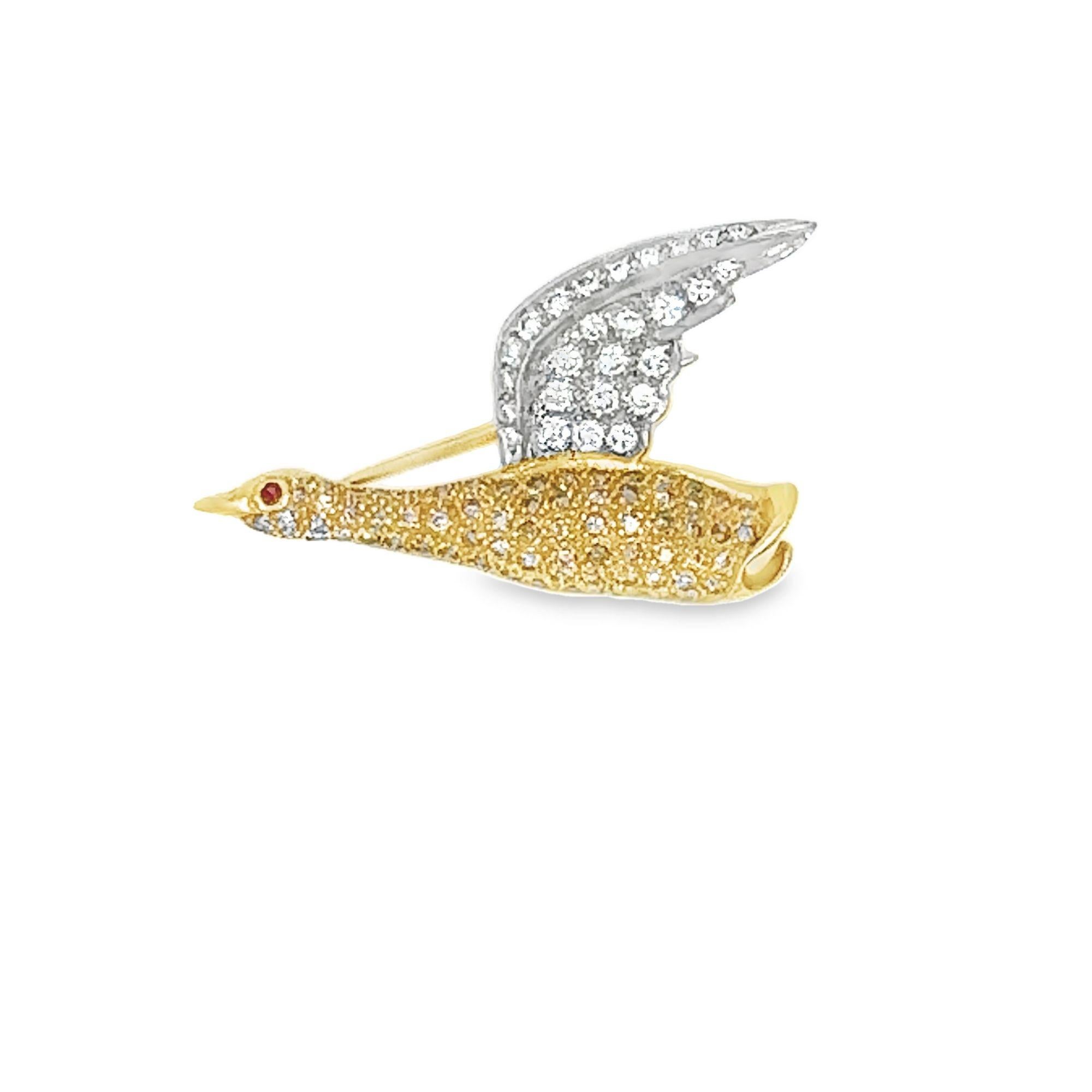 Yellow and White Diamond Flying Duck Brooch In Good Condition For Sale In New Orleans, LA