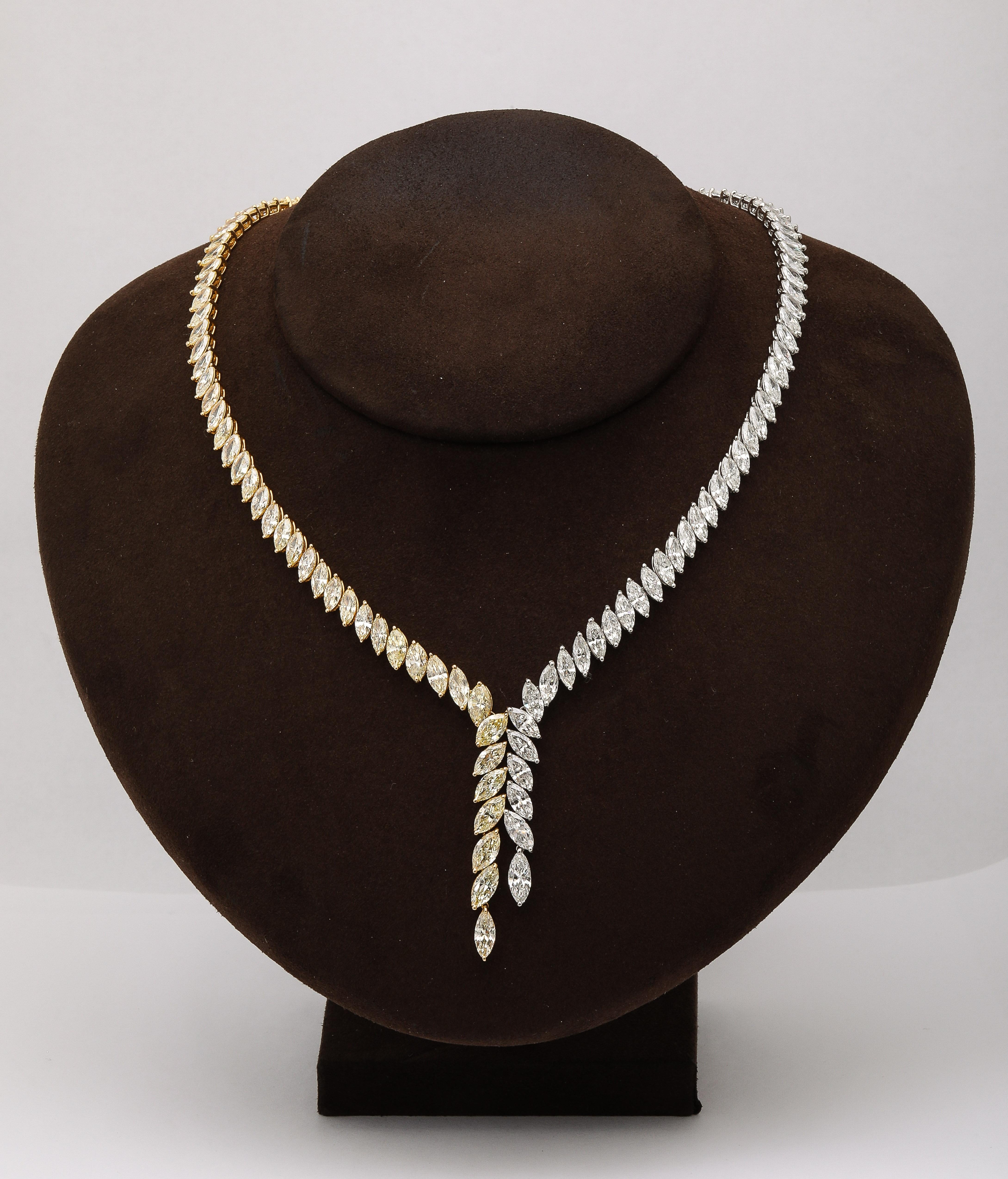Marquise Halskette mit gelben und weißen Diamanten  (Marquiseschliff) im Angebot