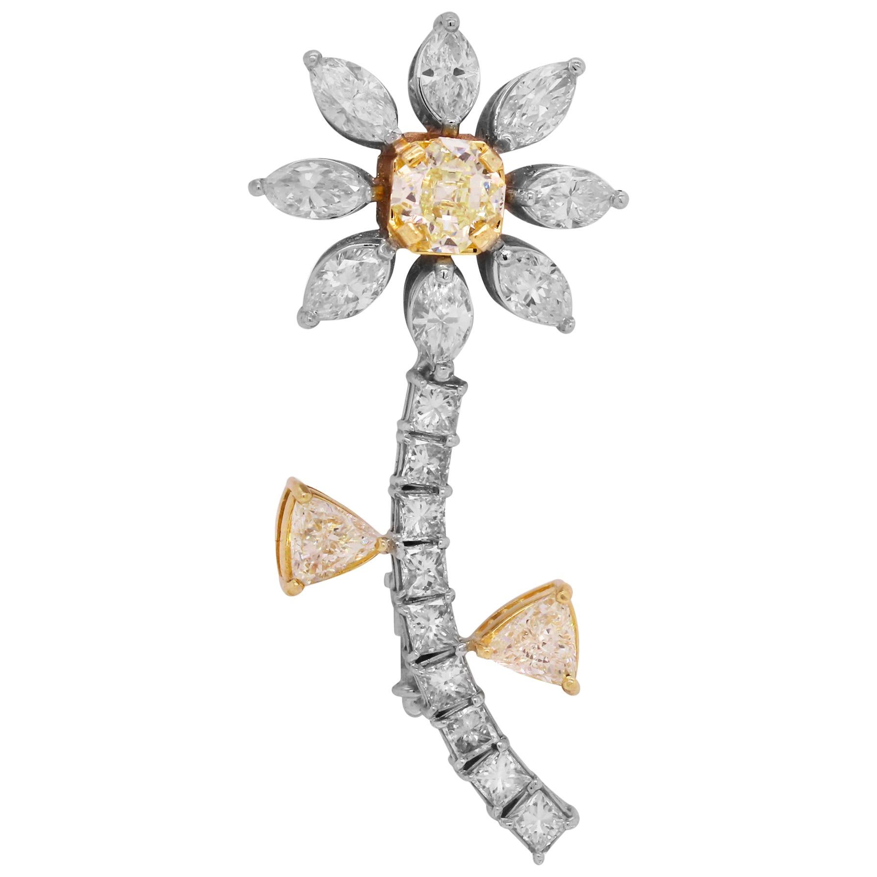 Palmenbrosche mit gelben und weißen Diamanten und Diamanten im Phantasieschliff
