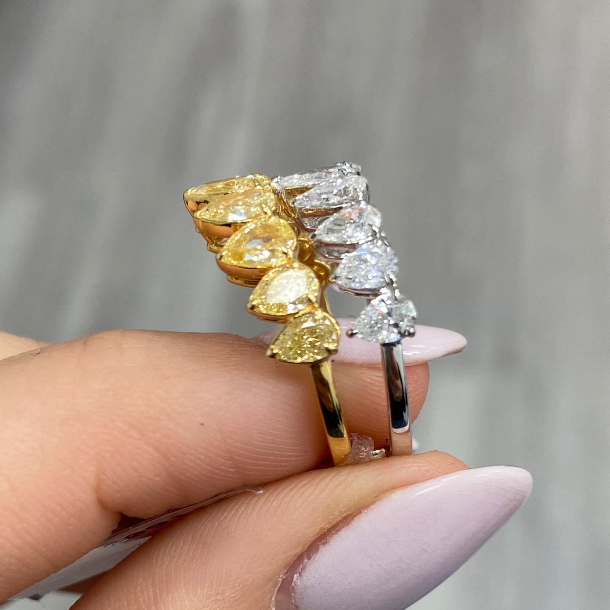 Yellow and White Diamond Statement Ring In New Condition For Sale In New York, NY