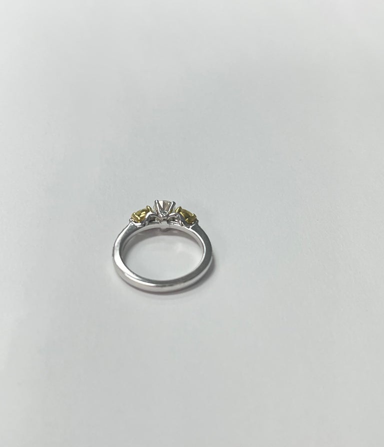 Yellow and White Diamond Three Stone Ring in 18k Gold For Sale at 1stDibs