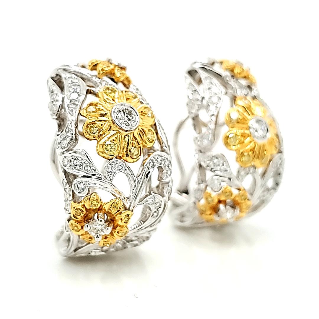 Yellow and White Diamonds Ctw 1.81 Flower Earrings In New Condition For Sale In Hong Kong, HK