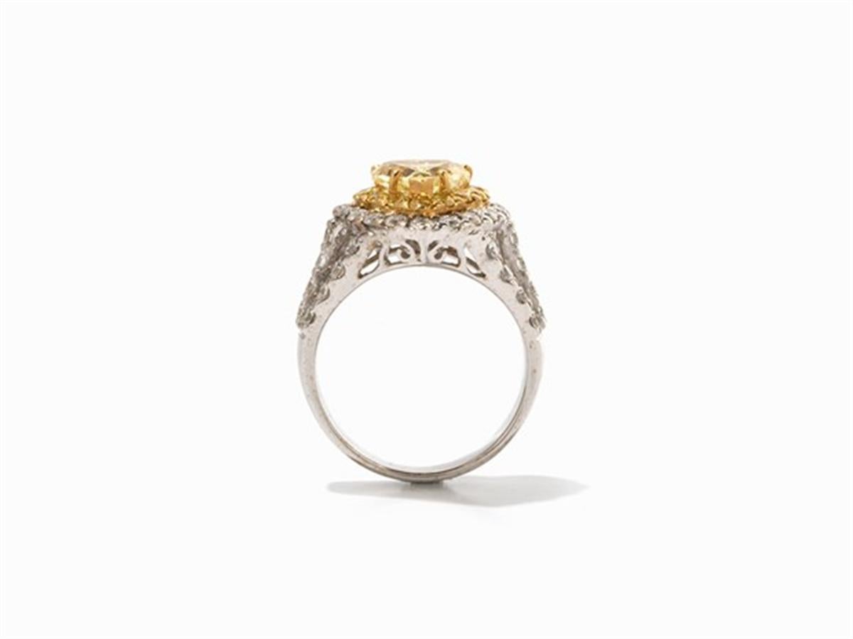 Art Deco Yellow and White Diamonds Heart Ring, 750 White Gold