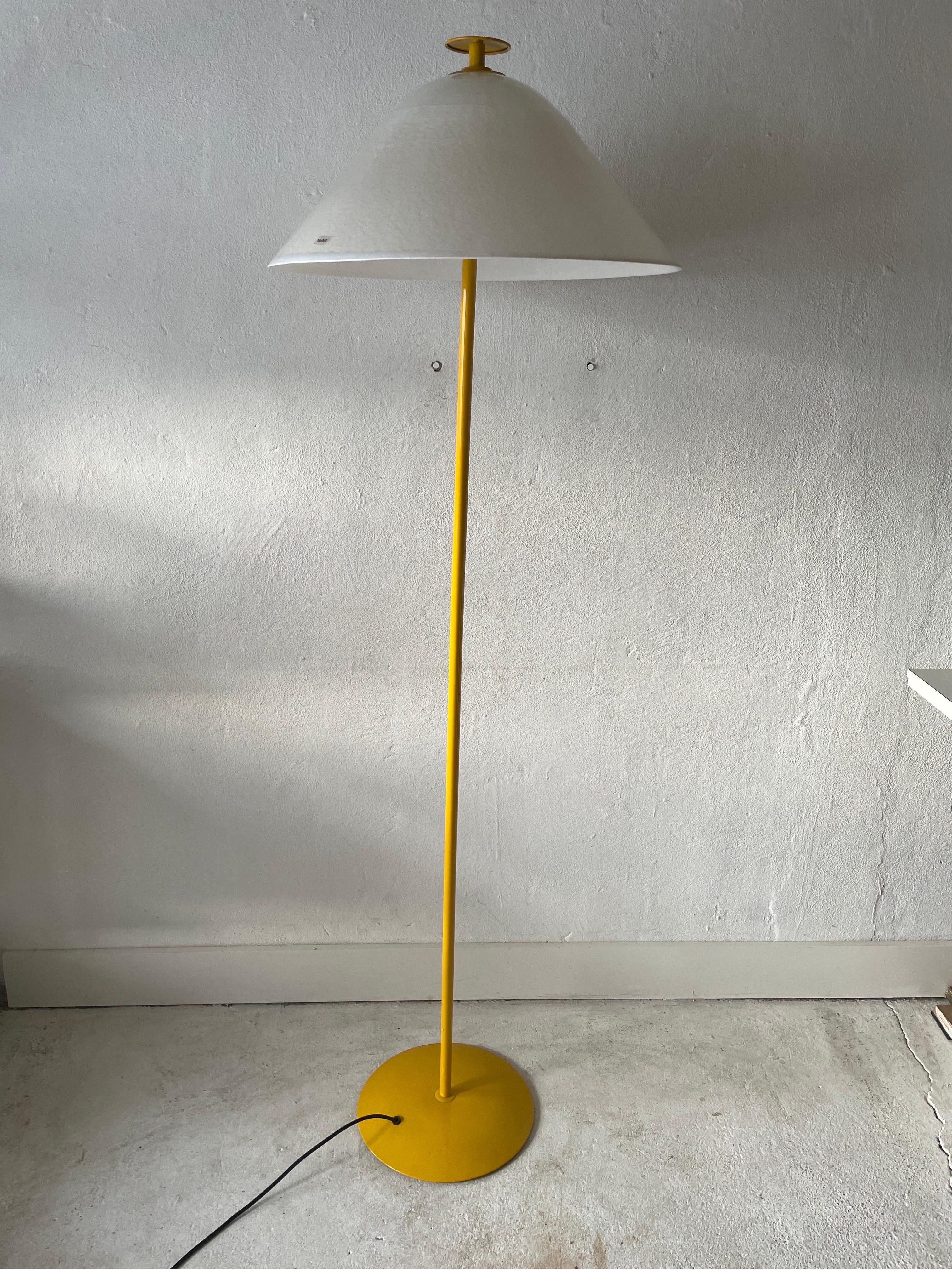 Yellow and White Glass Shade Floor Lamp by VeArt, 1970s, Italy For Sale 2