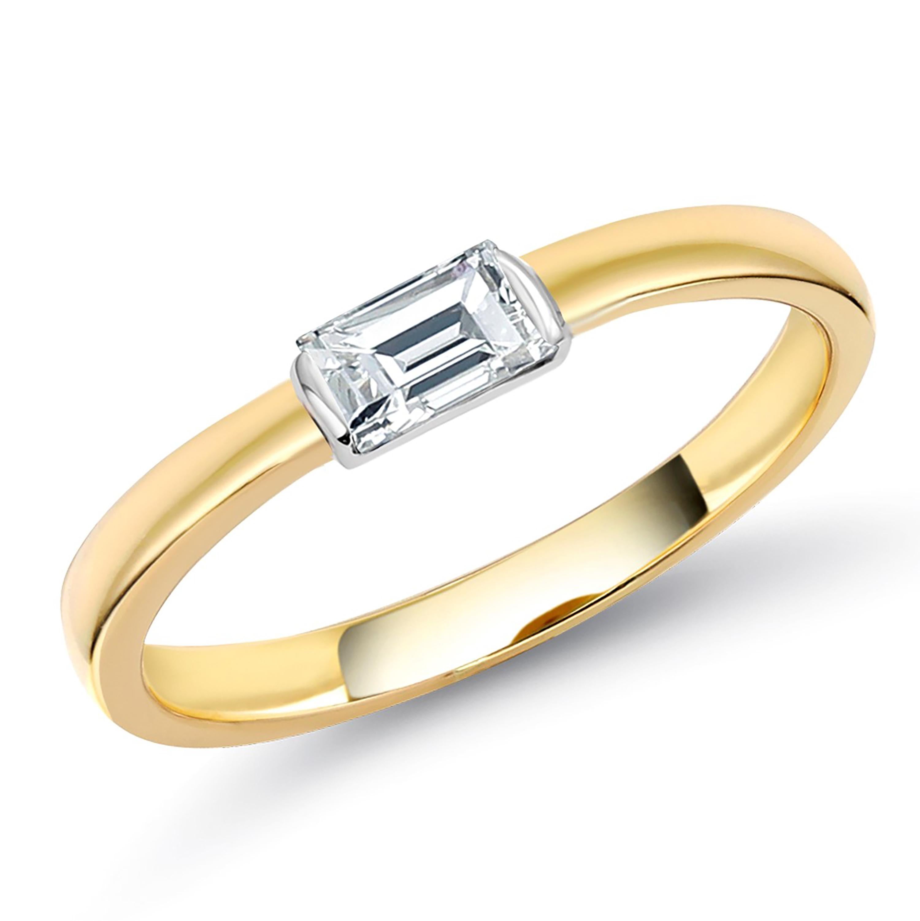 Yellow and White Gold Baguette Diamond Solitaire Band Weighing 0.35 Carats In New Condition In New York, NY