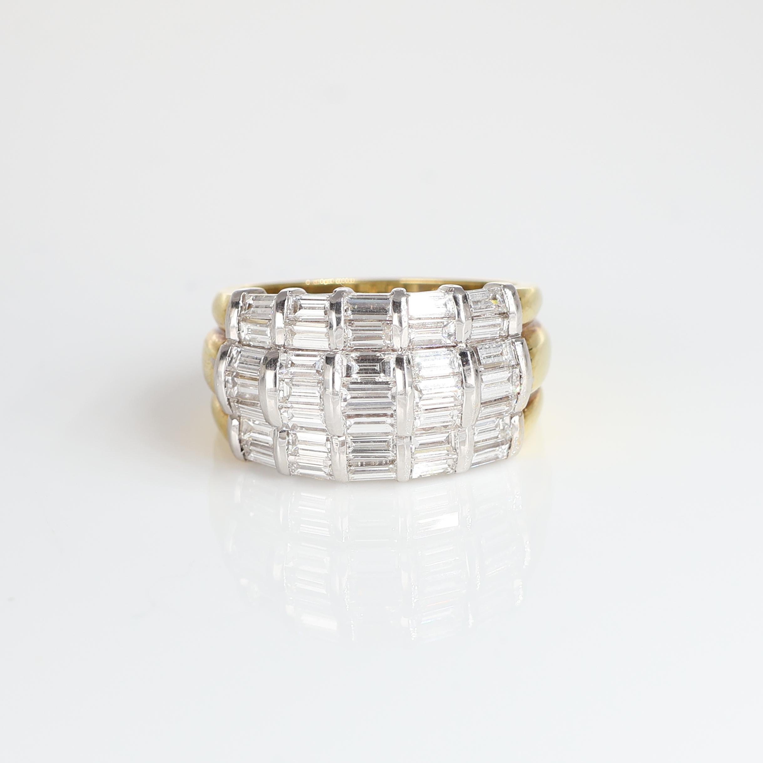 WICHTIGER HINWEIS:
✔ Bei dieser Bestellung fallen keine zusätzlichen Kosten an.
✔ Versand und Zollgebühren werden vollständig von uns übernommen.
--------------------
Dieser luxuriöse Ring aus 18-karätigem Gelbgold wird durch ein zentrales Design