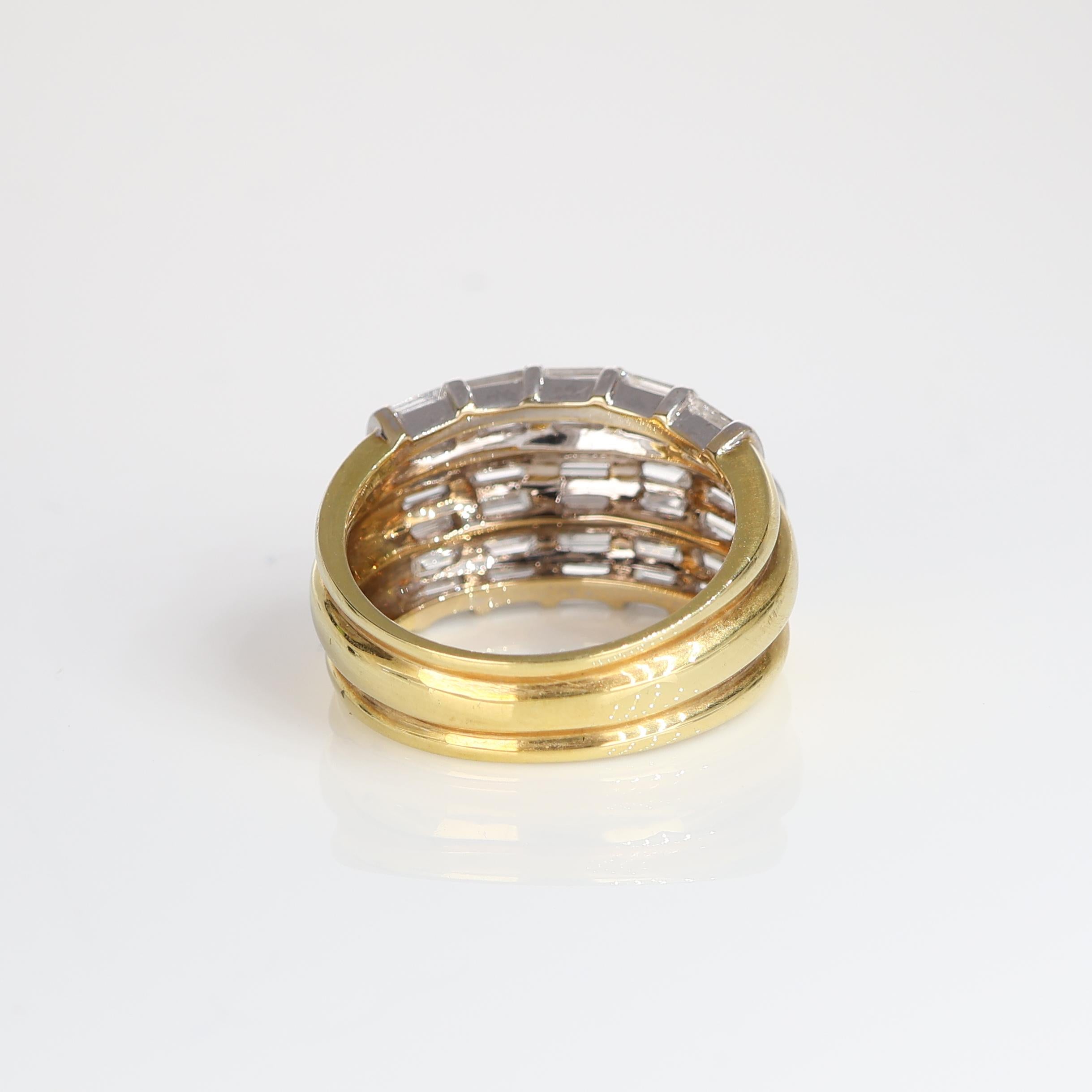 Gelb- und Weißgoldband Vintage-Ring mit Baguette-Diamanten 2,68 Karat im Zustand „Neu“ im Angebot in Bergamo, BG