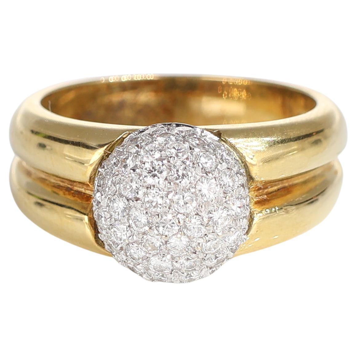 Anillo Vintage de Oro Amarillo y Blanco con Cúpula de Diamantes Pavé 0,88 Quilates