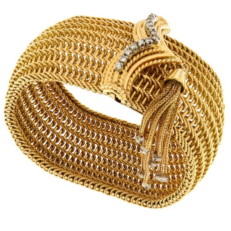 Post-War Yellow and white gold bracelet with 0.60 ct brilliant cut diamonds