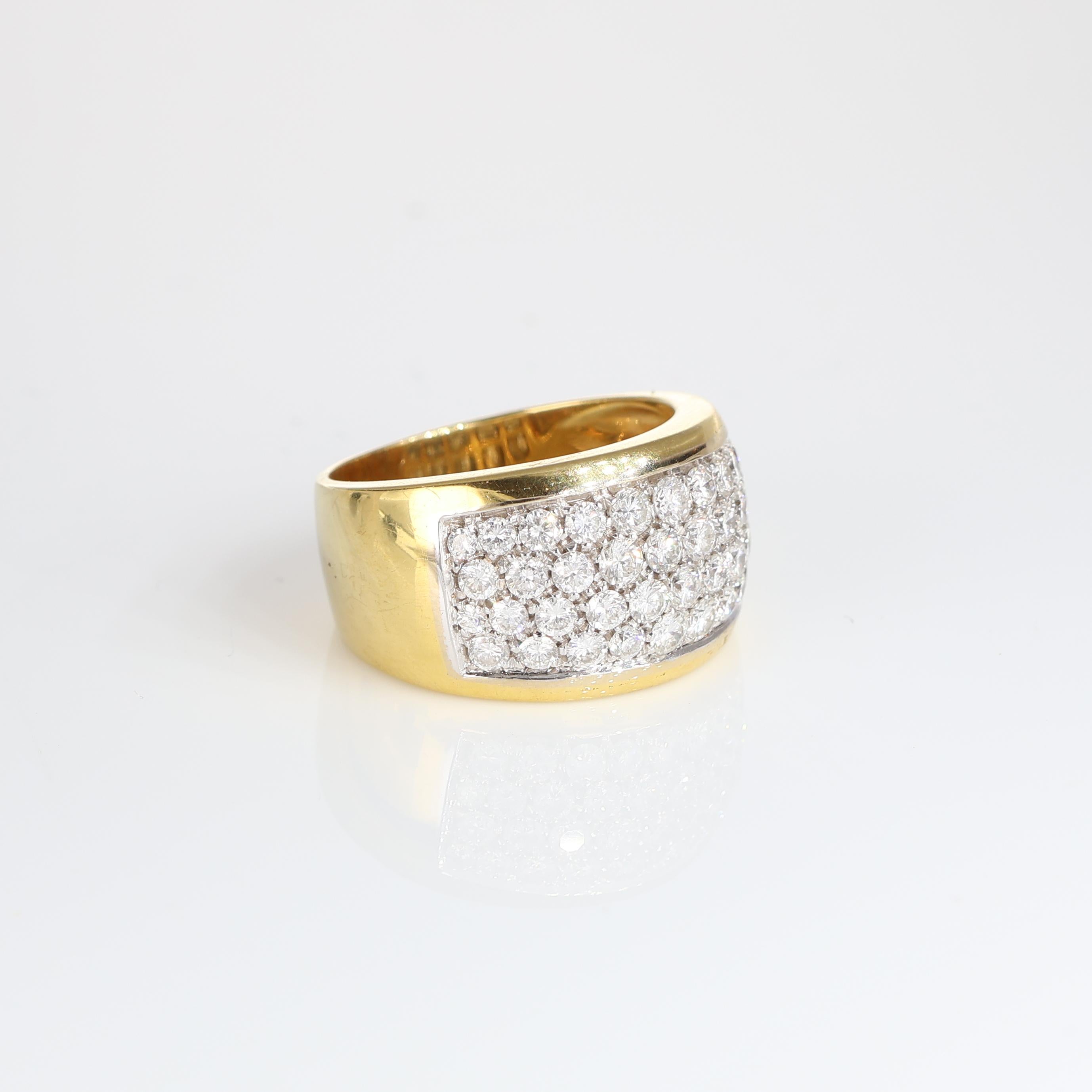 Bague à pavé de diamants en or jaune et blanc, 1,60 carats Neuf - En vente à Bergamo, BG