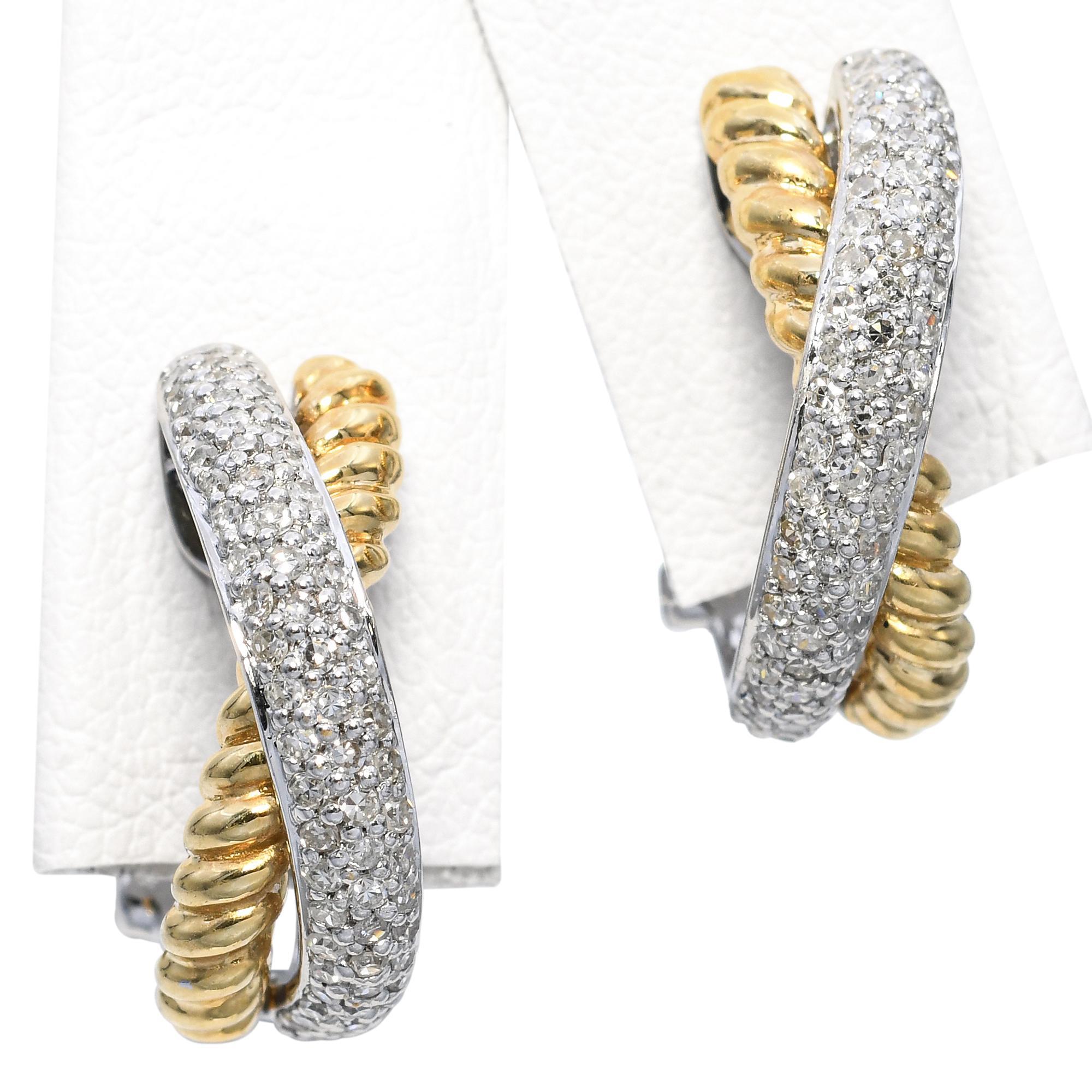 Gelb- und Weißgold Diamantene verflochtene Creolen im Zustand „Gut“ im Angebot in New York, NY