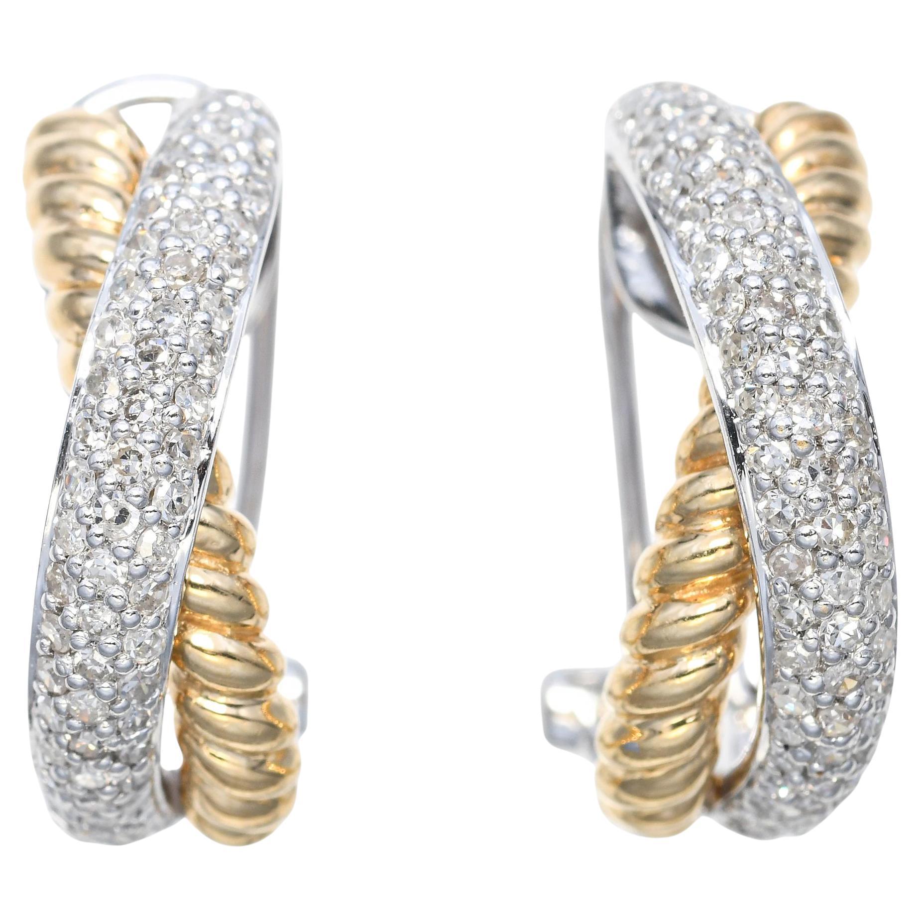Boucles d'oreilles en or jaune et blanc avec cordon de diamants entrelacés