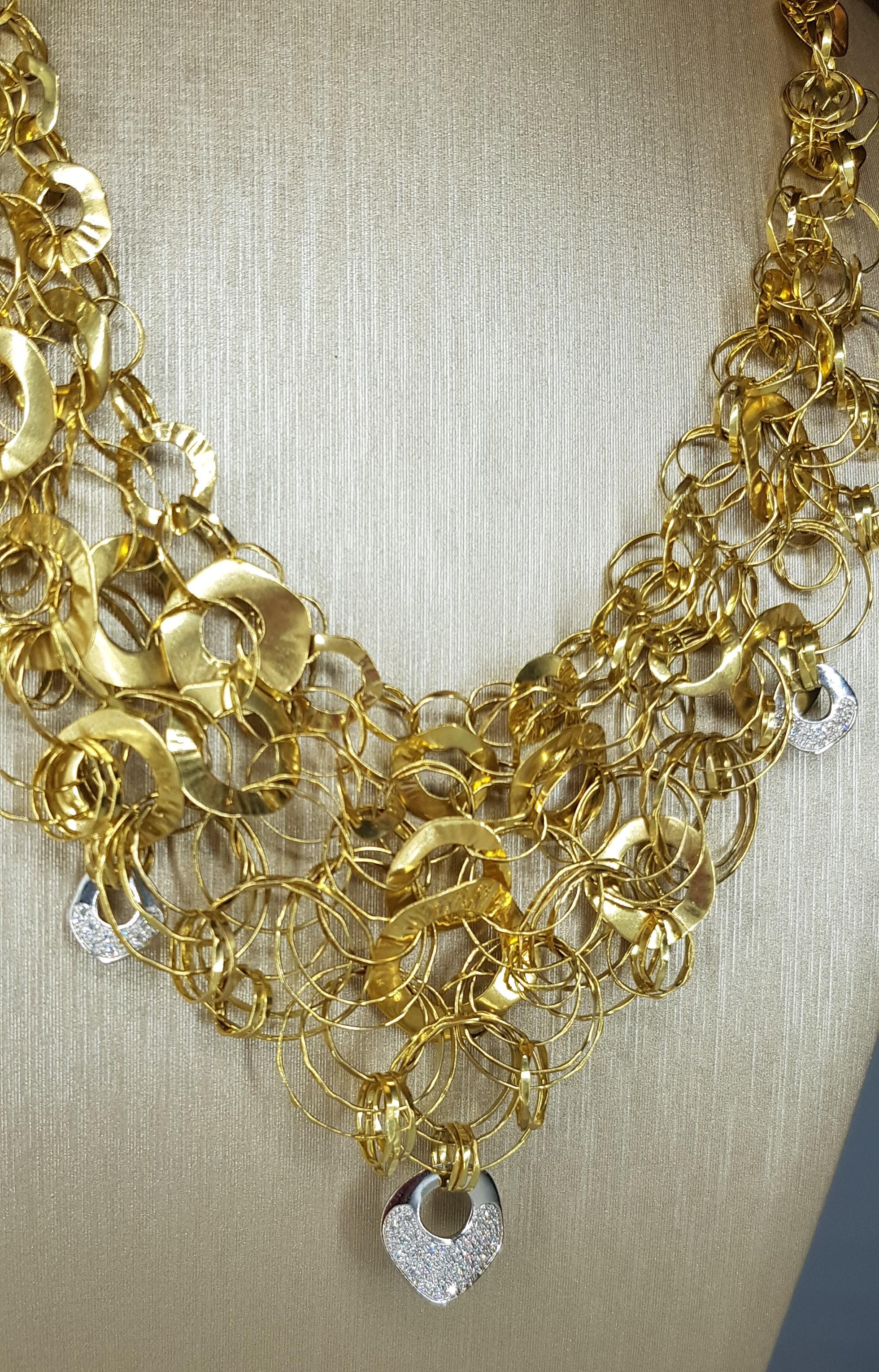 Yellow and White Gold Necklace with White Diamonds In New Condition For Sale In Roma, IT