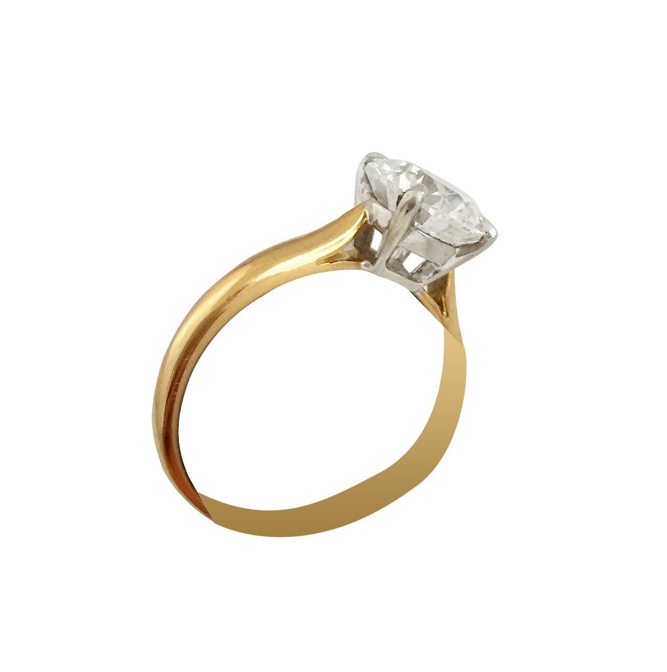Women's or Men's Engagement Ring Set with a 2.01 Carat Solitaire Brilliant E VS1
