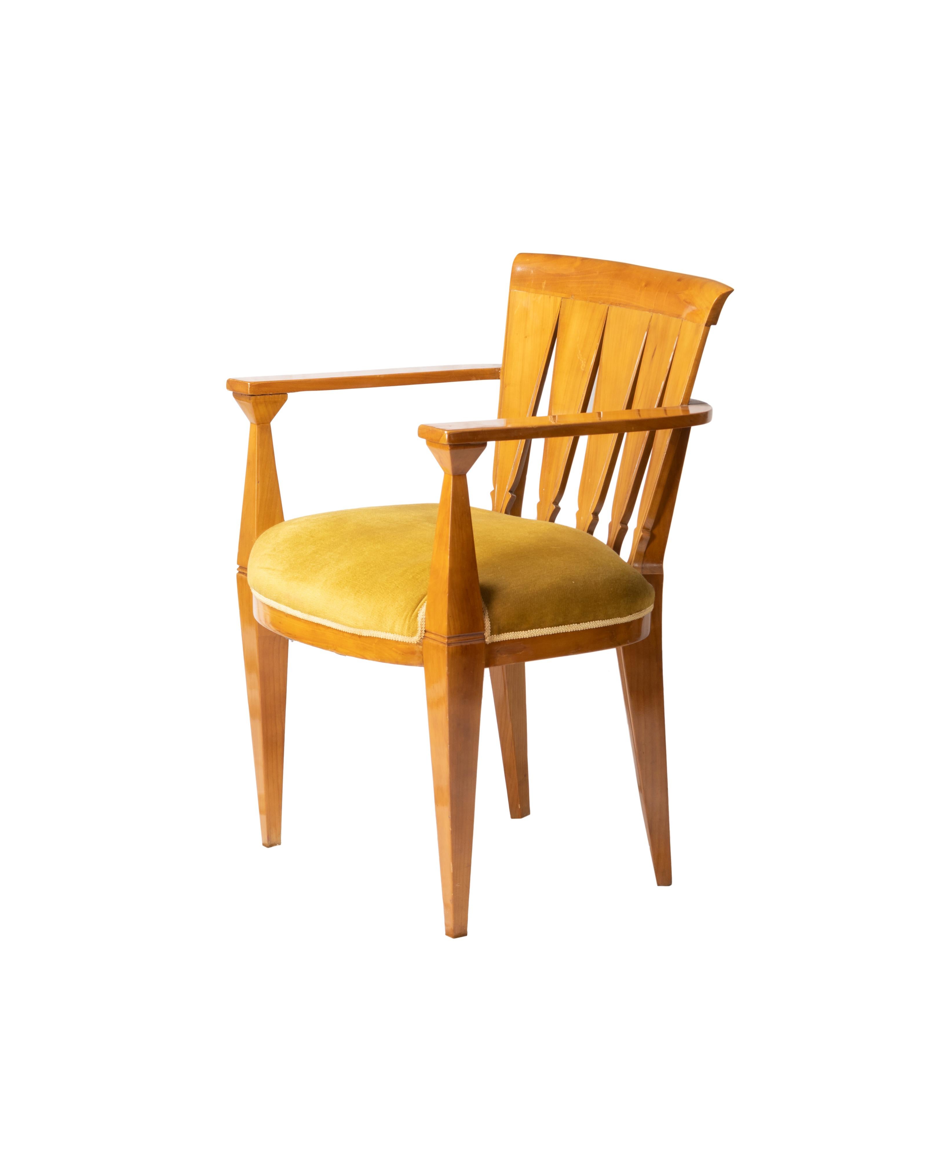 Yellow Art Deco Armchair, 20th Century In Good Condition For Sale In Lisbon, PT