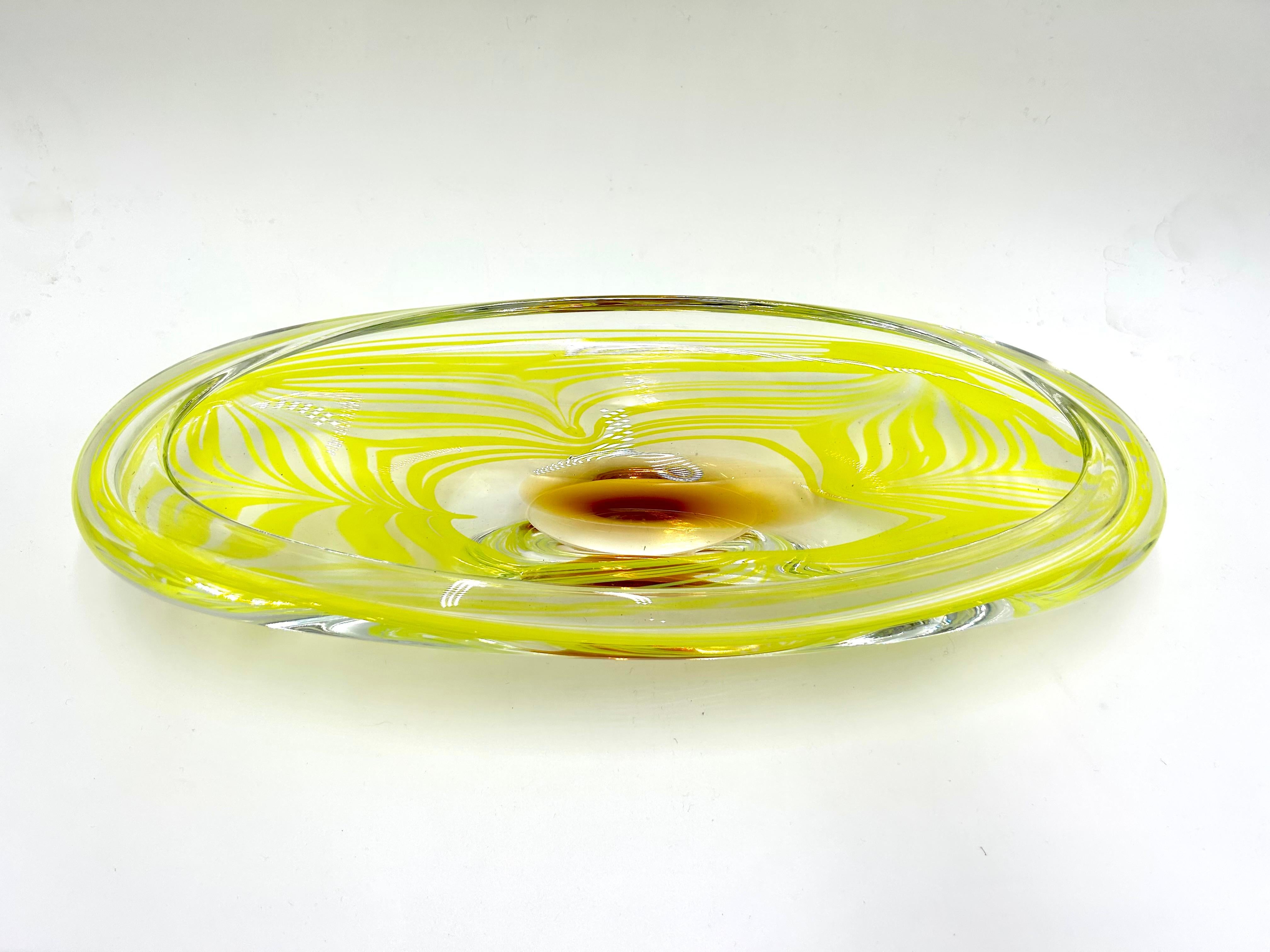Yellow Art Glass Set, designed by Ivo Rozsypal, Crystalex, Czechoslovakia, 1960s For Sale 4