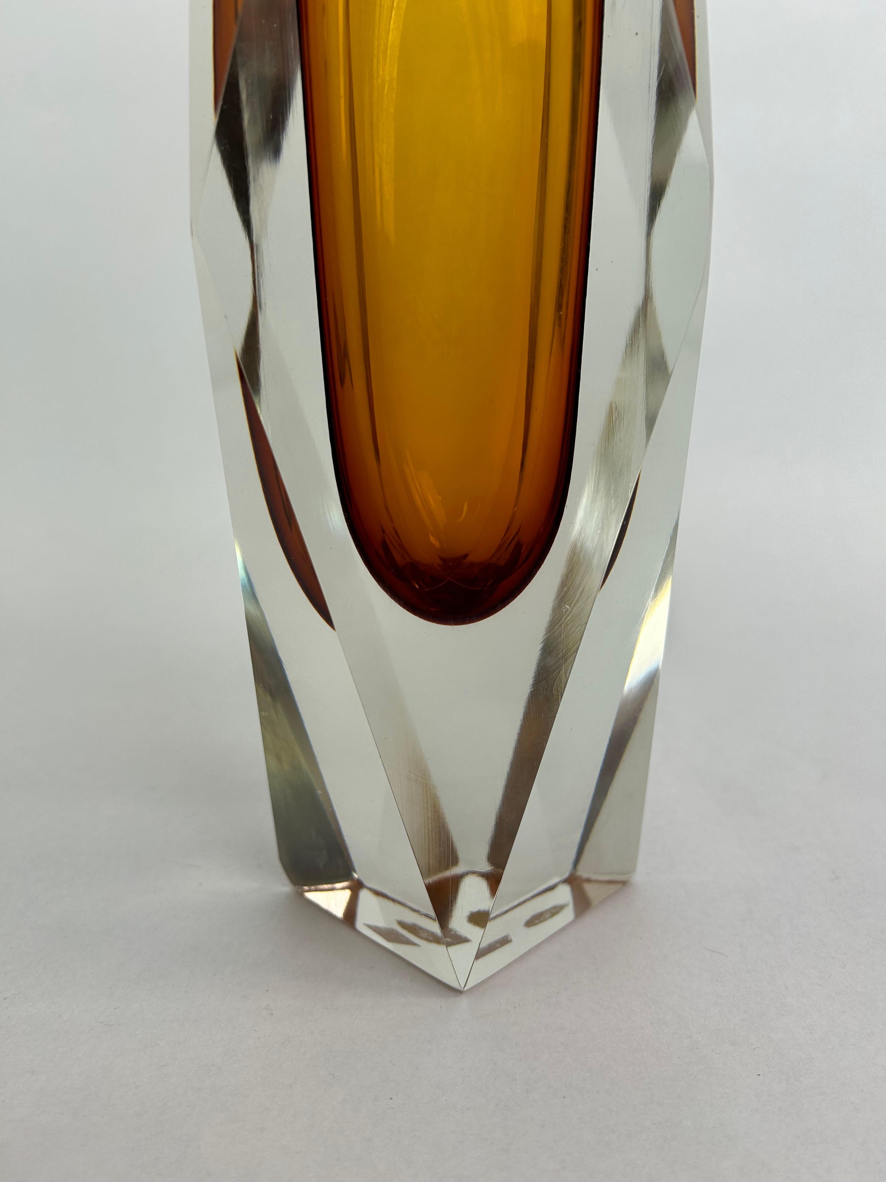 Yellow art glass vase by Flavio Poli for Murano In Good Condition For Sale In Banská Štiavnica, SK