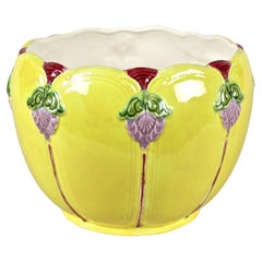 Yellow Art Nouveau Majolica Cachepot by Royal Dux, CZ circa 1918