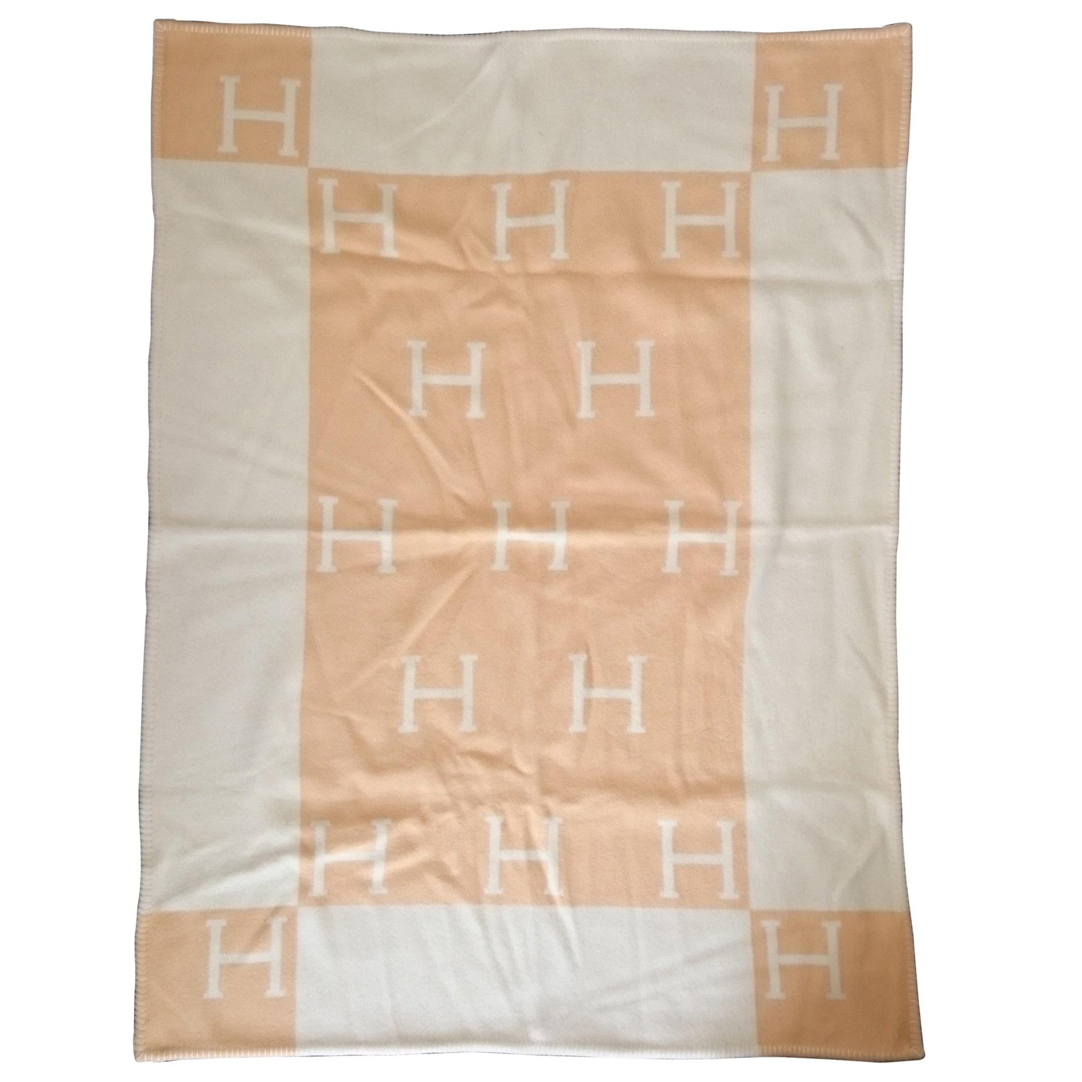 Yellow Avalon Wool & Cashmere Hermès Blanket - 105 x 136 cm (41.3 x 53.5 Inches)