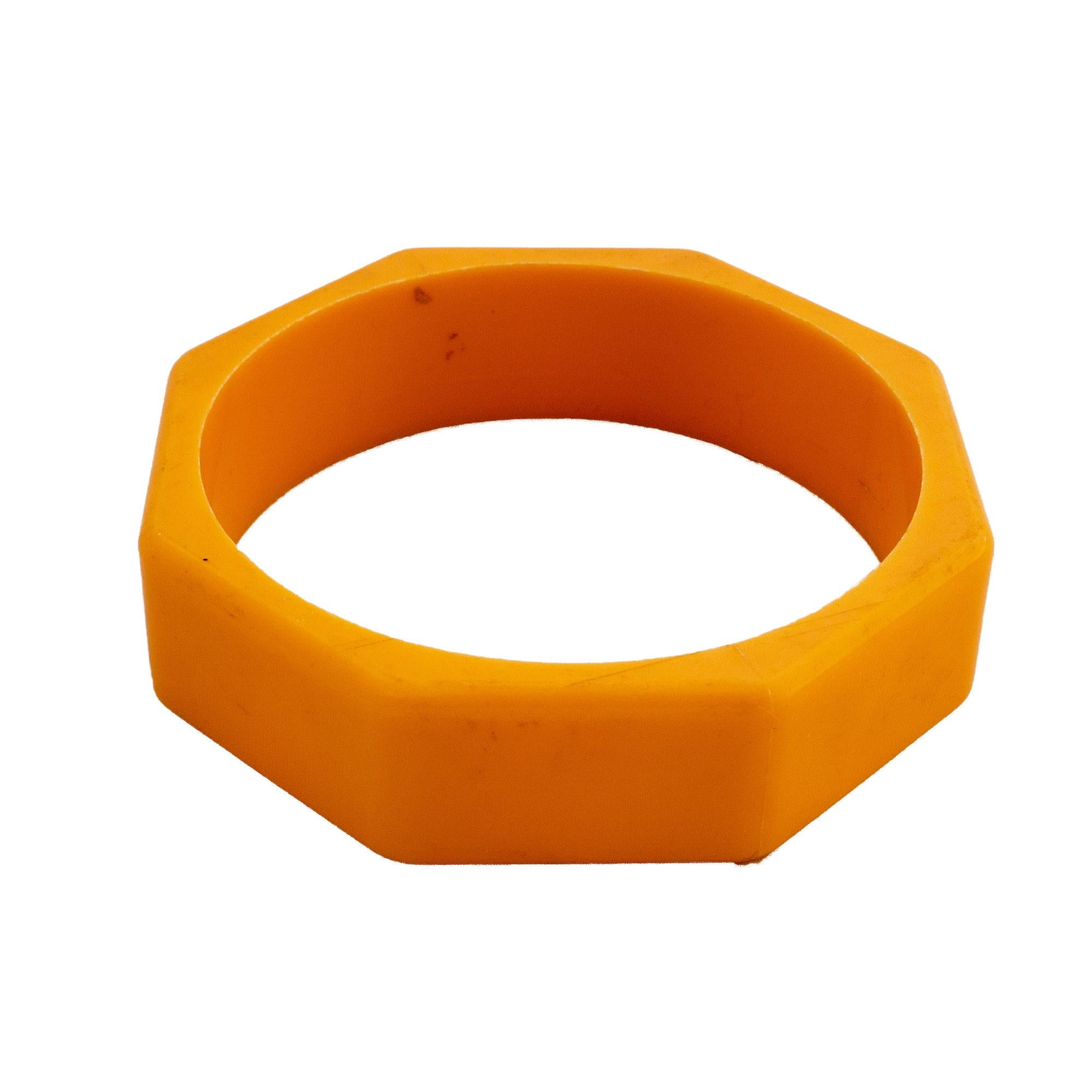 Yellow bakelite bangle in octagon shape, France fifties For Sale 3