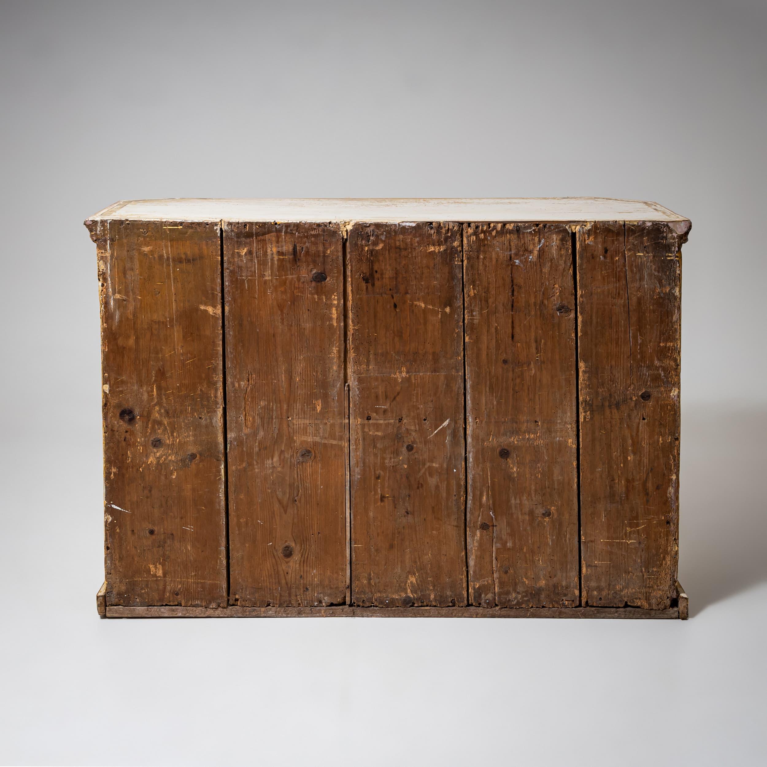 Buffet baroque jaune, 18ème siècle en vente 4