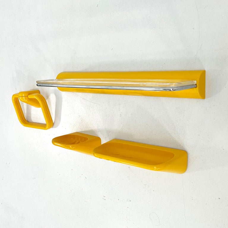 Yellow Bathroom Set by Makio Hasuike for Gedy, 1970s at 1stDibs