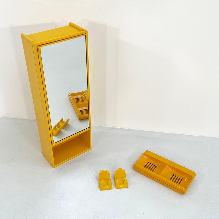Yellow Bathroom Set by Olaf Von Bohr and Makio Hasuike for Gedy, 1970s