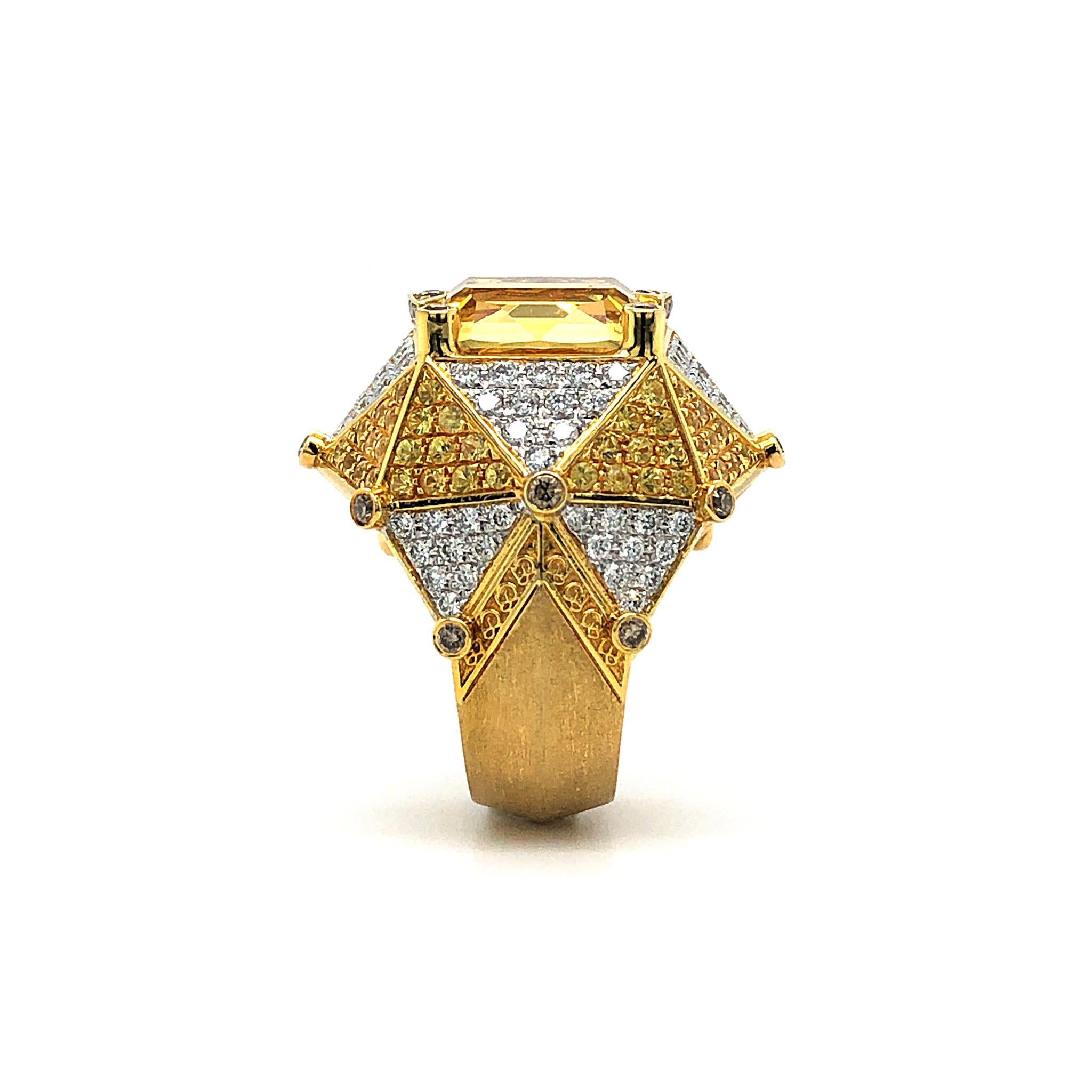Taille mixte Bague « Hub-Bee » de Dilys en or 18 carats, béryl jaune et diamants en vente