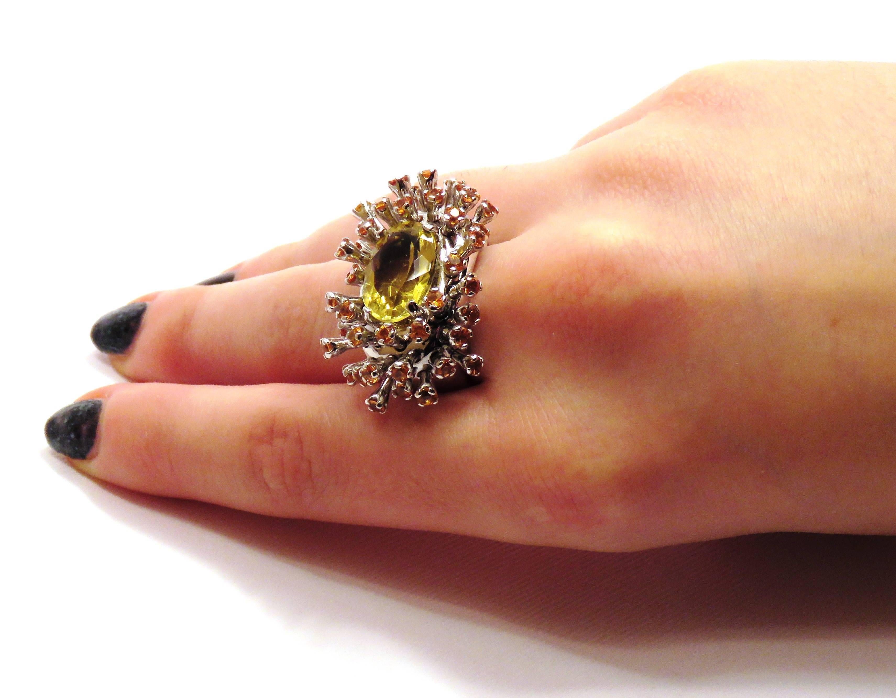 Modern Yellow Beryl Orange Sapphires 18 Karat White Gold Cocktail Ring Handcrafted For Sale