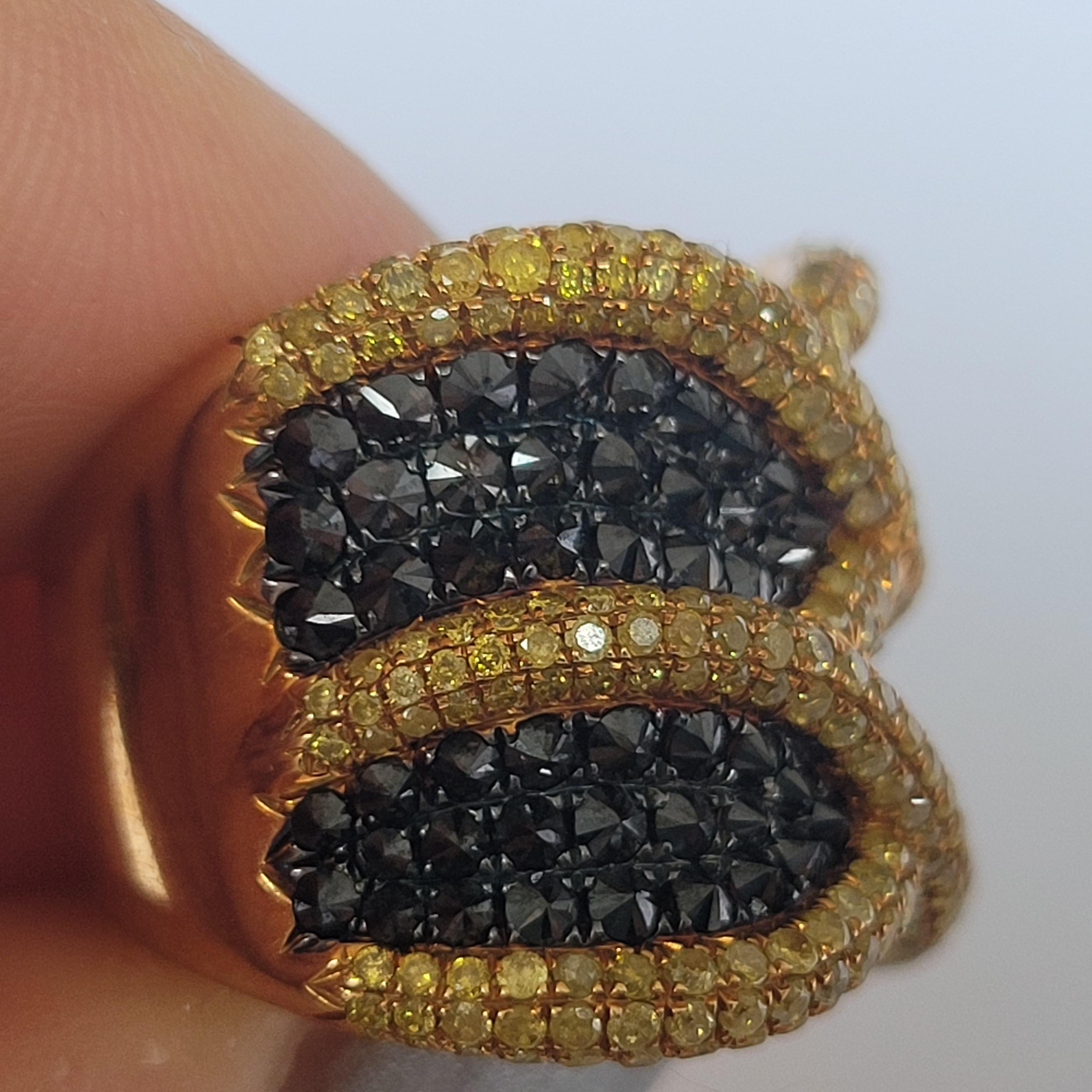 Gelber und schwarzer Diamantring, absolut atemberaubend im Zustand „Neu“ in Hong Kong, HK
