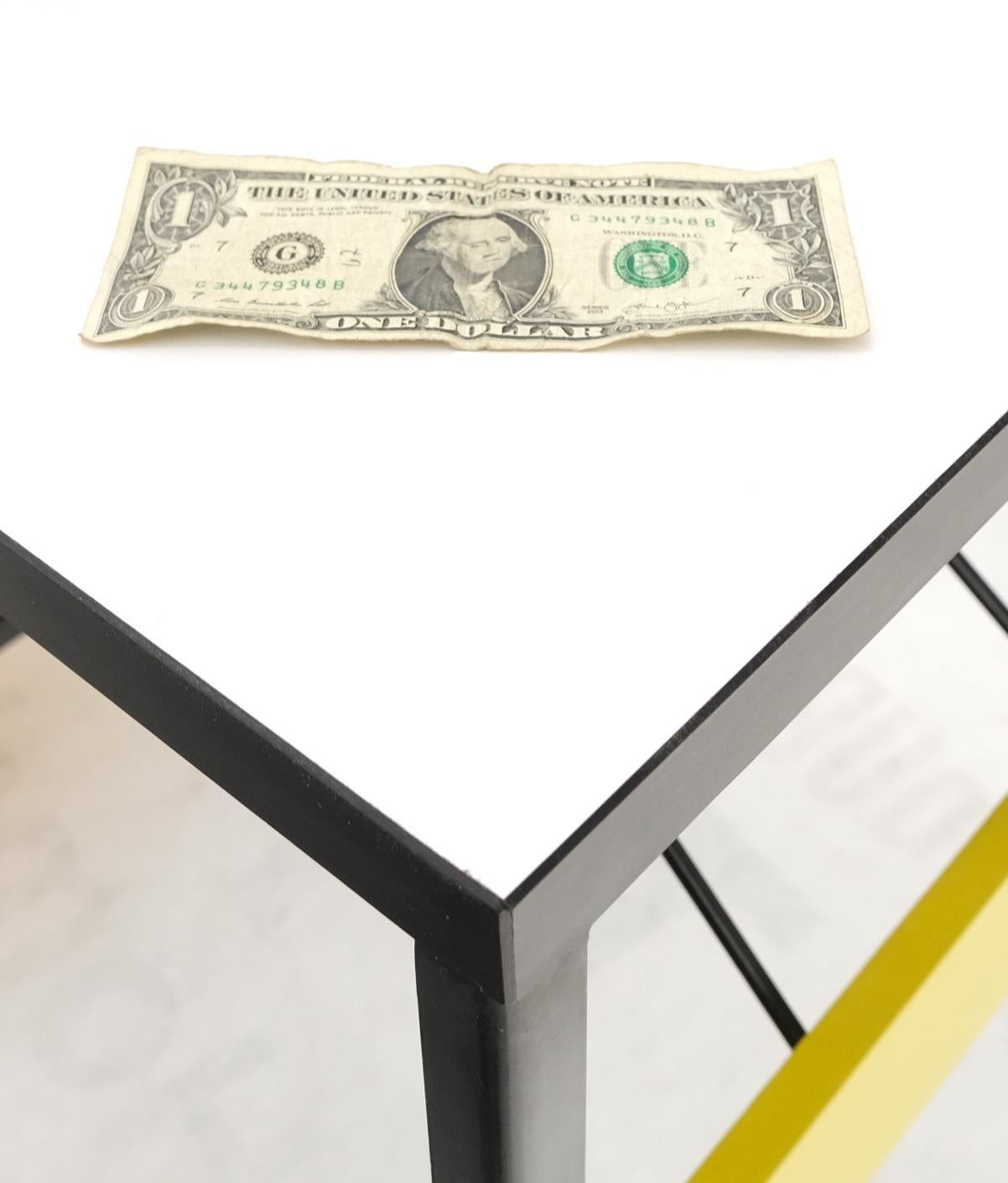 Schreibtisch mit gelbem und schwarzem Stahlrahmen Modell 4111 von George Nelson Herman Miller Mint im Angebot 1