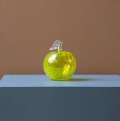 Objeto decorativo de vidrio soplado amarillo