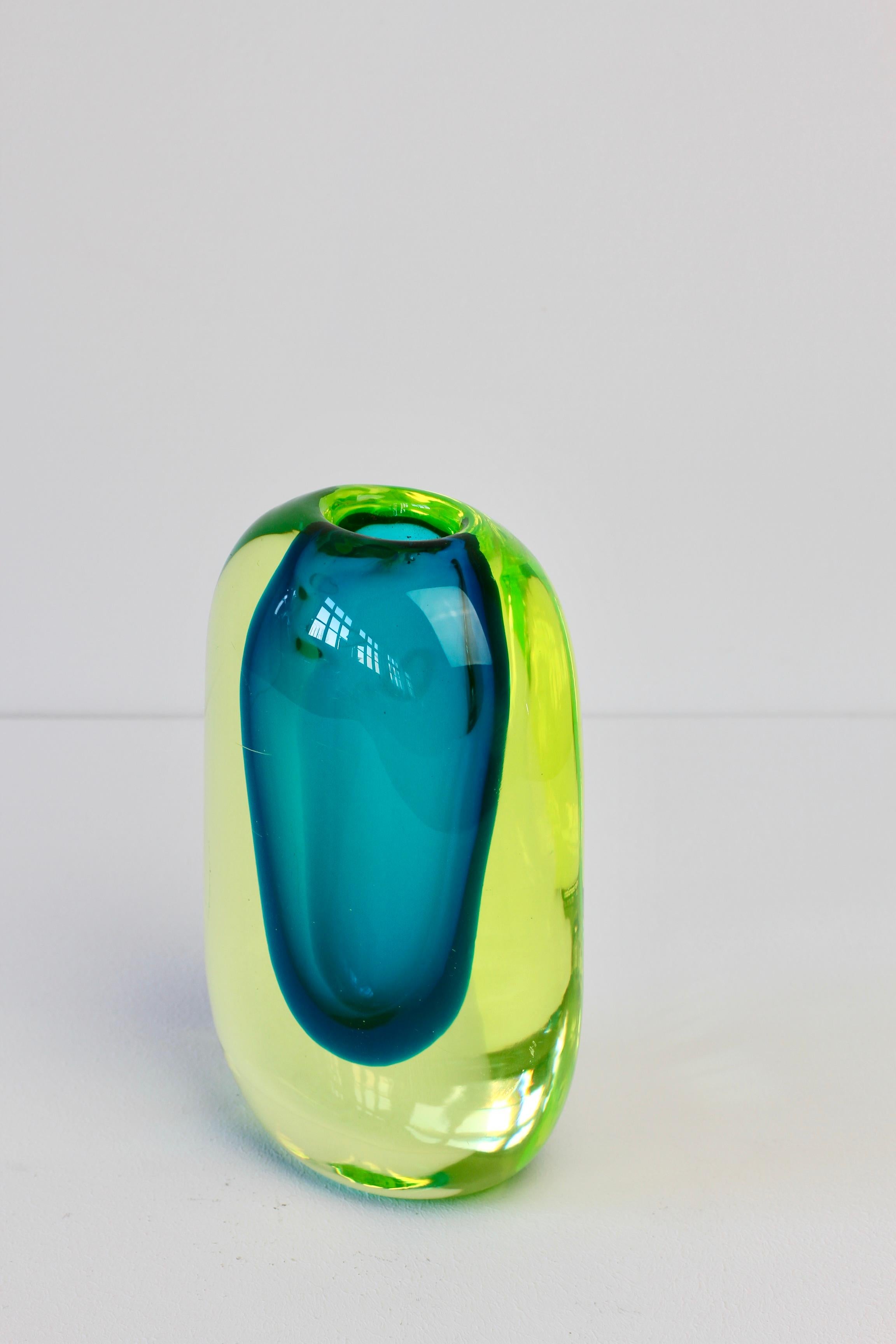 Yellow & Blue Italian Murano Sommerso Glass Vase c. 1970s Cenedese 'Attributed' 4