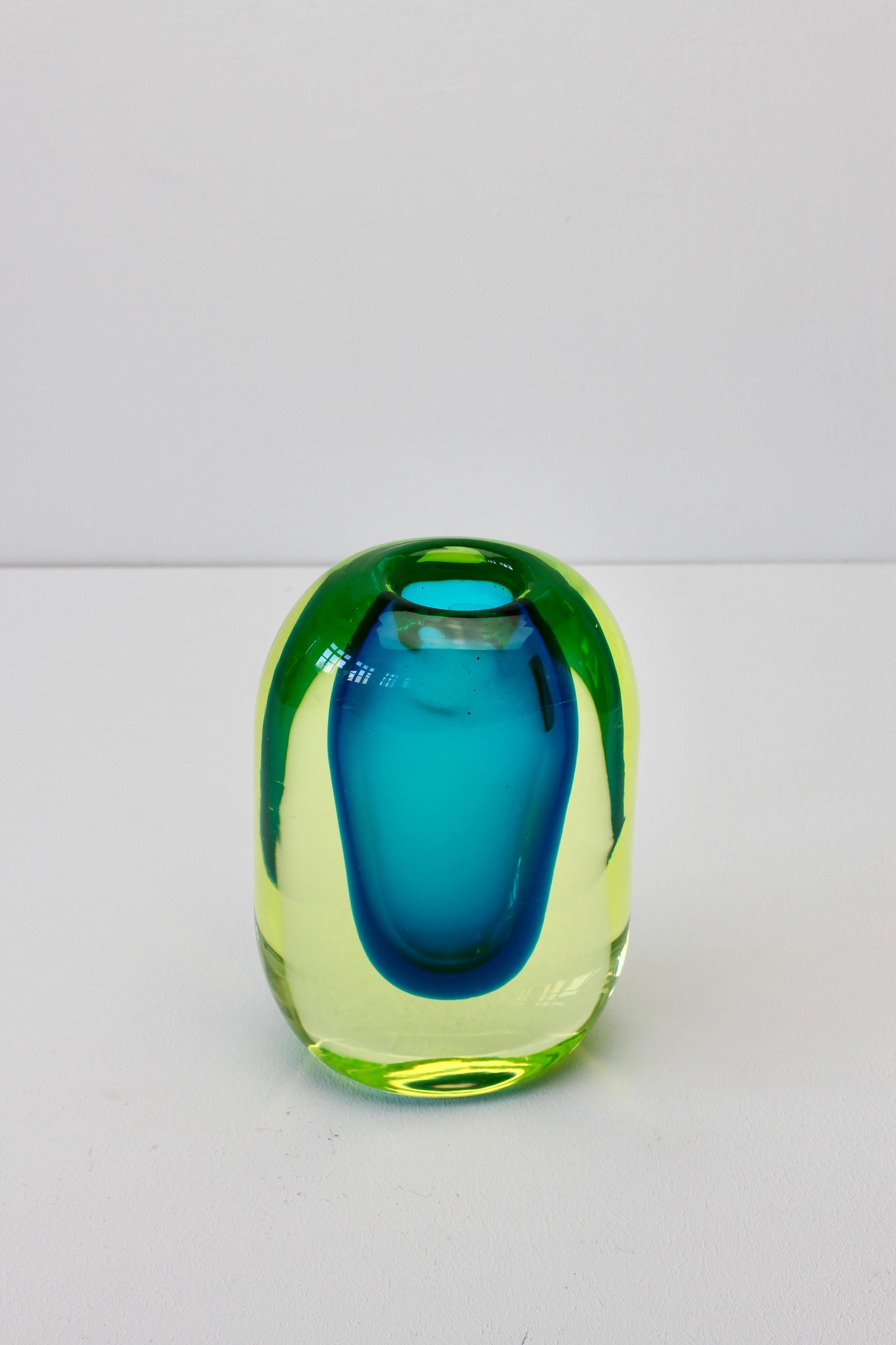 Yellow & Blue Italian Murano Sommerso Glass Vase c. 1970s Cenedese 'Attributed' 8