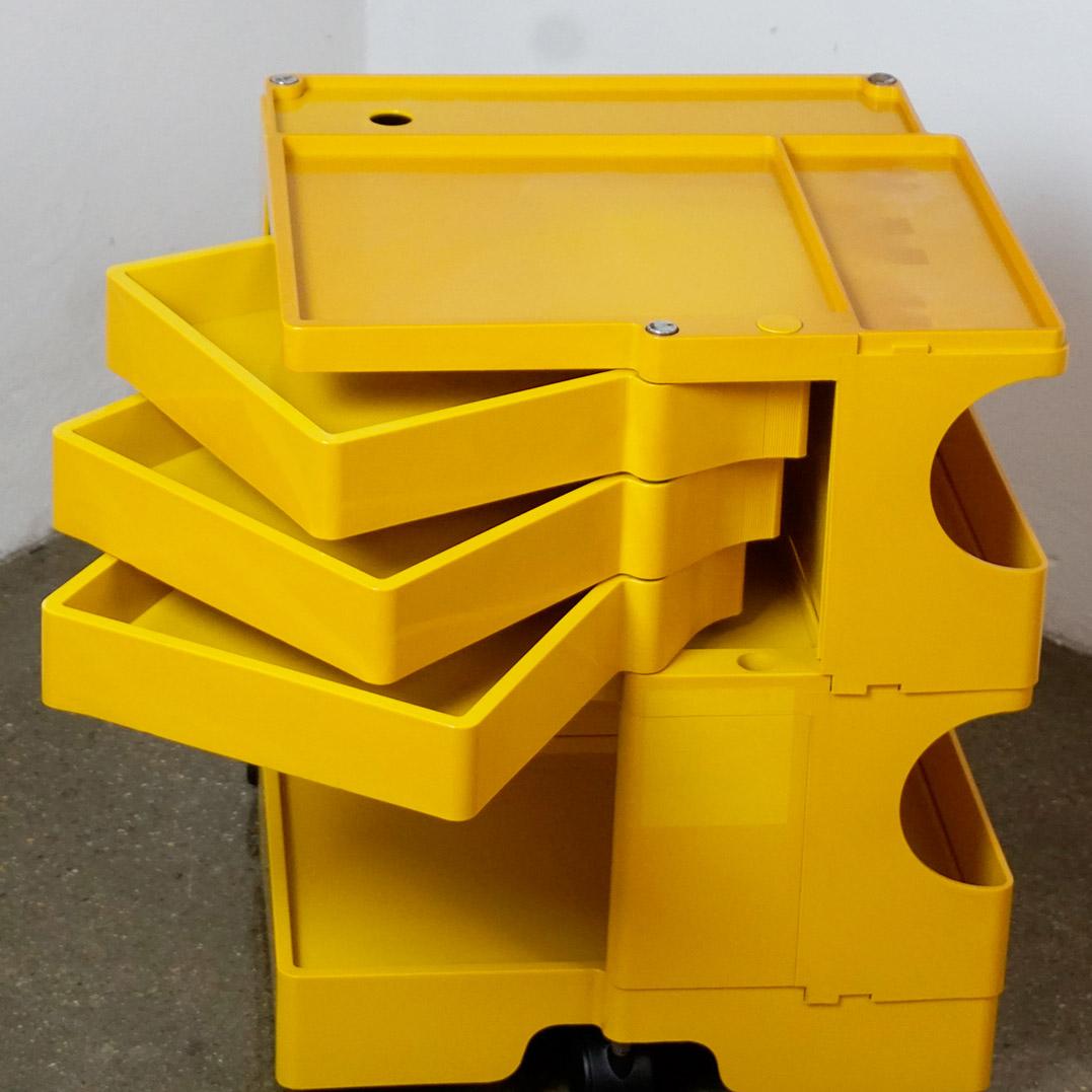 Yellow Boby Trolley by Joe Colombo for Bieffeplast, Italy, 1970s In Good Condition In Vienna, AT